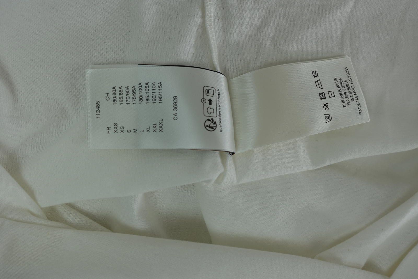 Louis Vuitton Louis Vuitton 'Le Monde Est A Vous" T-Shirt in White Size US XL / EU 56 / 4 - 9 Thumbnail