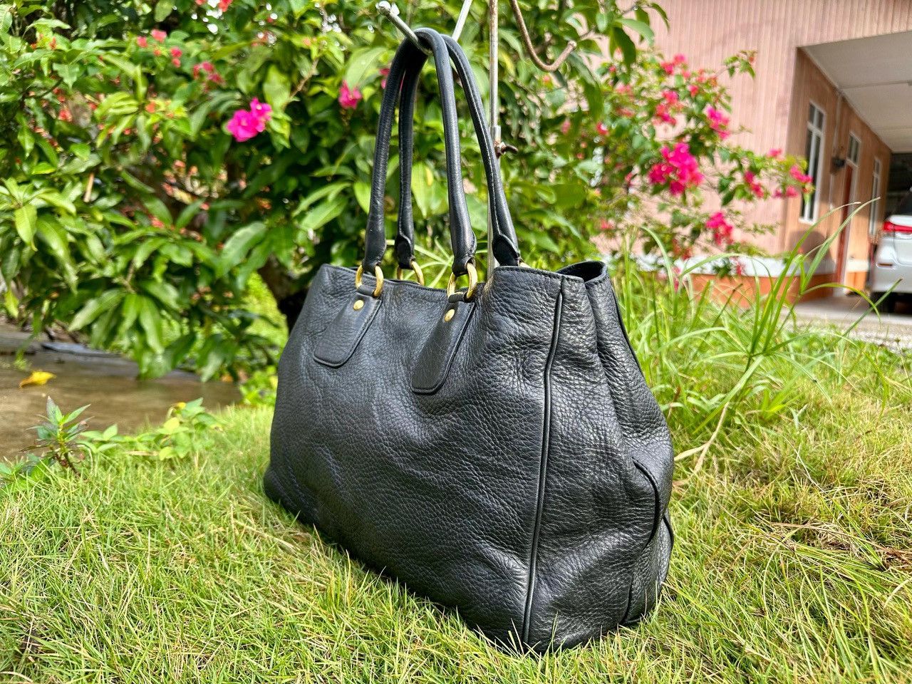Prada Authentic Prada Vitello Daino Nero Shopping Tote Bag Size ONE SIZE - 2 Thumbnail