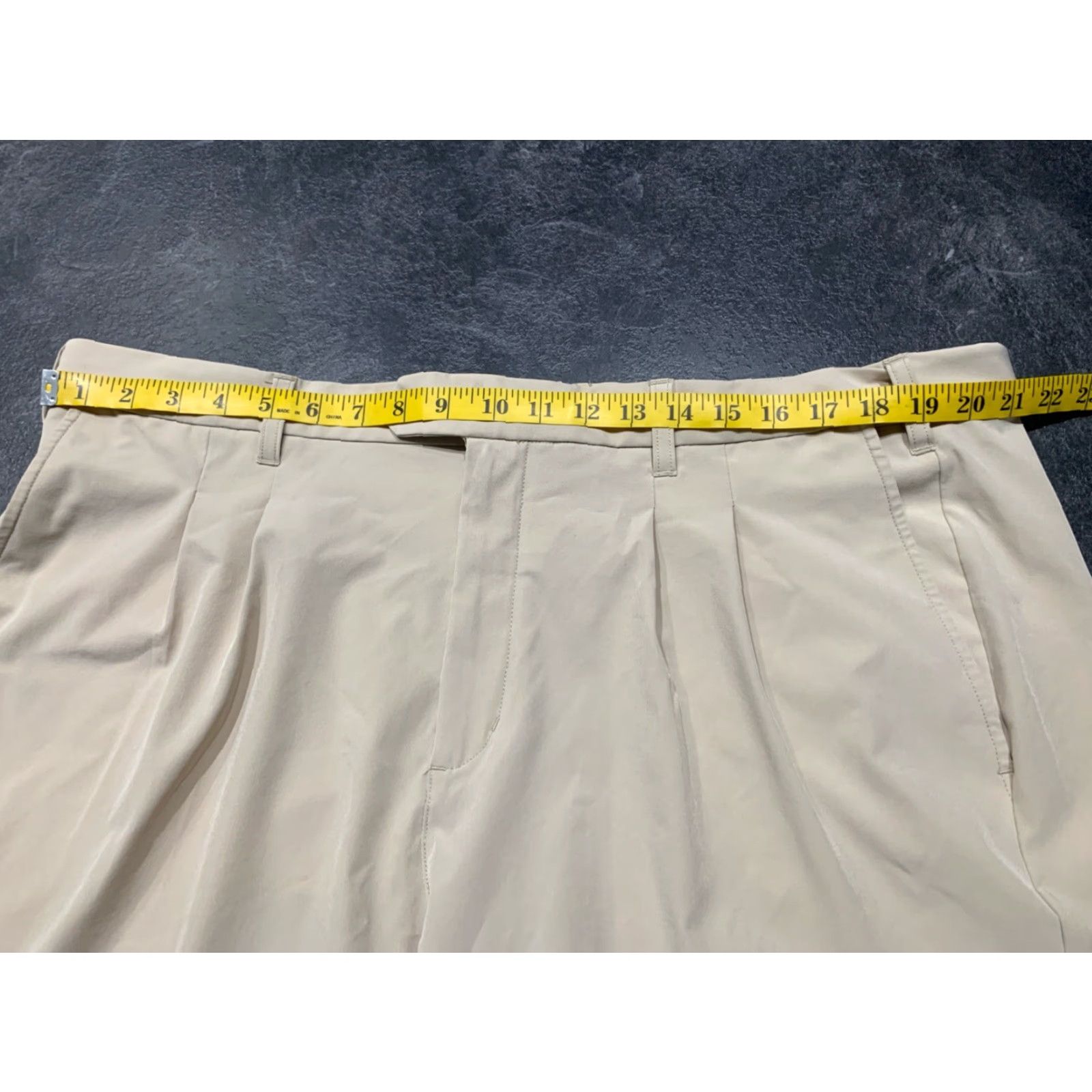 Vintage VINTAGE TGW Men’s Chino Shorts Size 42 Beige Lightweight Casual Golf Pants Regular Fit Size US 42 / EU 58 - 5 Thumbnail