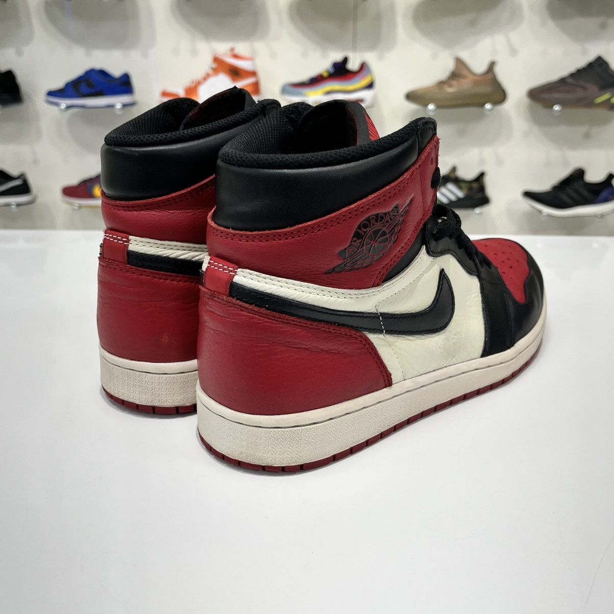 Air Jordan 1 Retro High Bred Toe