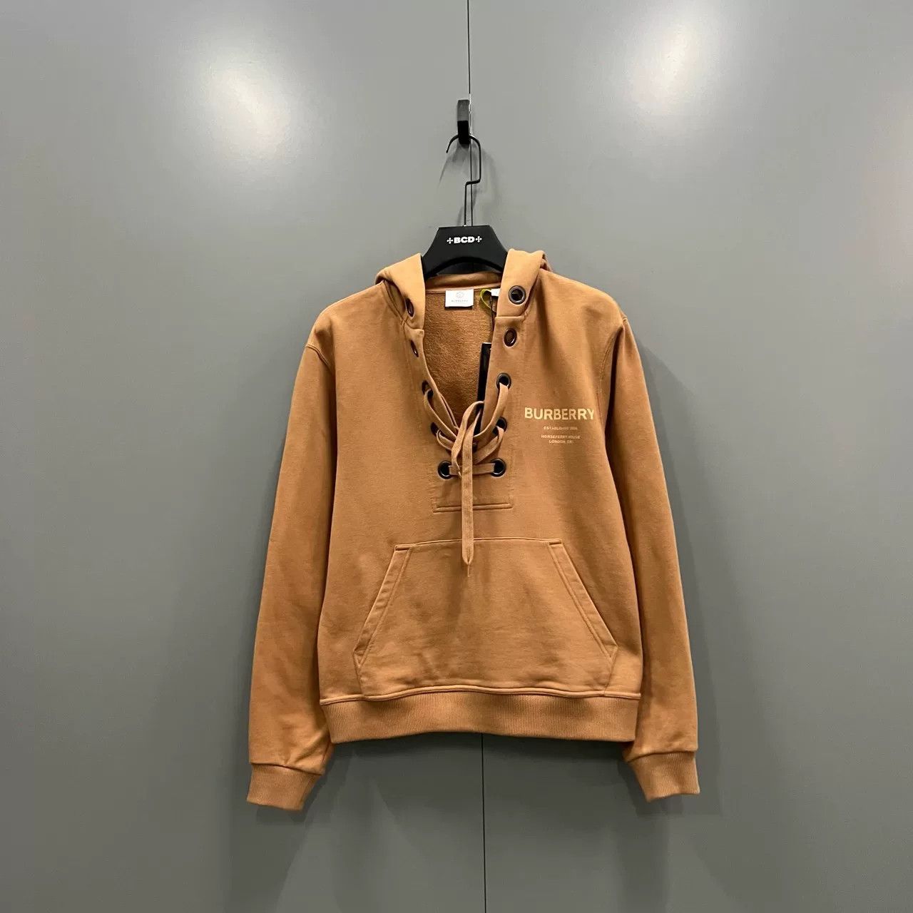 burberry camel logo print hoodie in size s