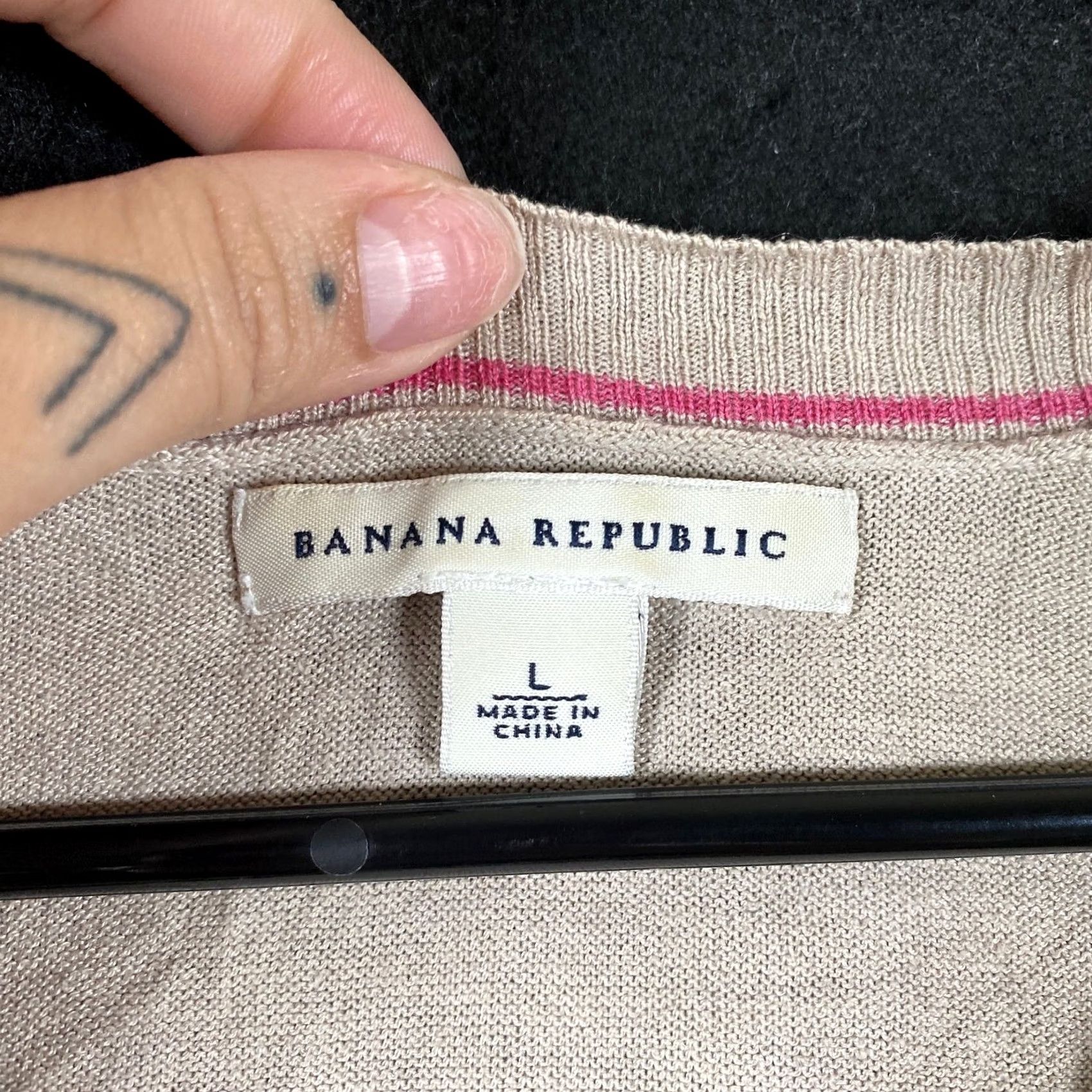 Banana Republic Banana Republic Womens Sweater Tan Oatmeal Long Sleeve Silk Blend L Pullover Knit Casual Workwear Preppy Modern 90s Mens Women’s? Size L / US 10 / IT 46 - 4 Thumbnail