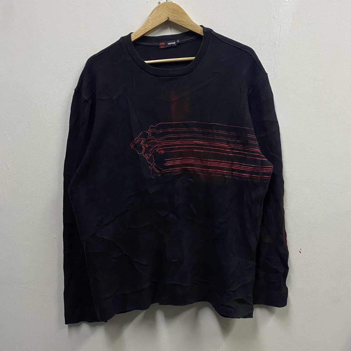 Versace VINTAGE Versace Sport Black Red Medusa Long Sleeve T-Shirt Size US XL / EU 56 / 4 - 1 Thumbnail
