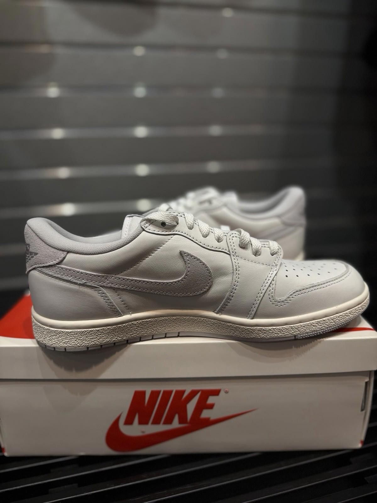 Jordan Brand Jordan 1 Low 85 Neutral Grey NEW Size 10.5 FB9933-100 Size US 10.5 / EU 43-44 - 6 Thumbnail