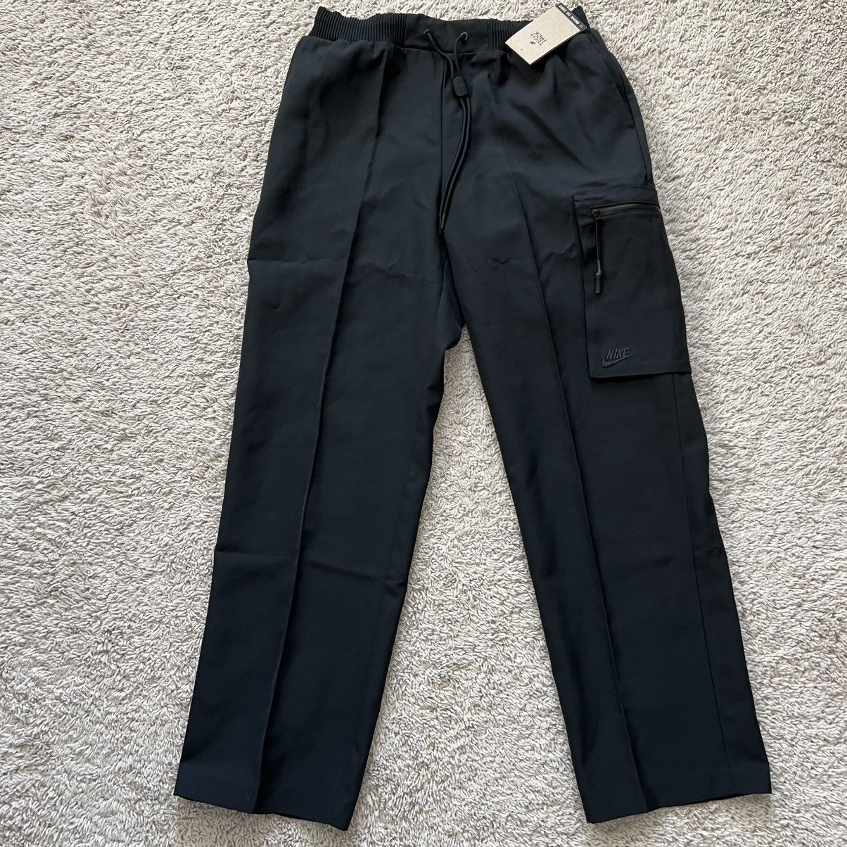 Nike Nike Tech Pack Men Small Woven Utility Cargo Trousers Black Size US 28 / EU 44 - 9 Thumbnail