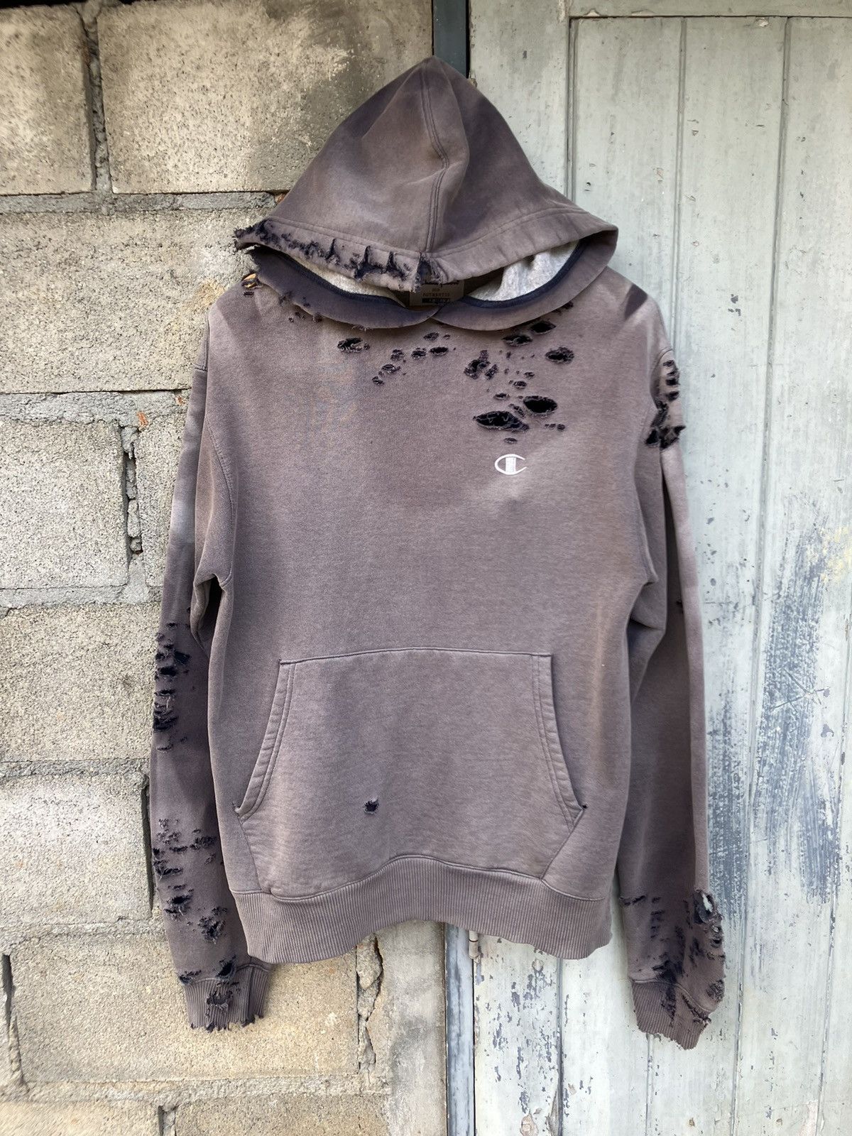 Champion × StraightFaded Hoodie faded & destroy.🔪 Size US L / EU 52-54 / 3 - 1 Thumbnail