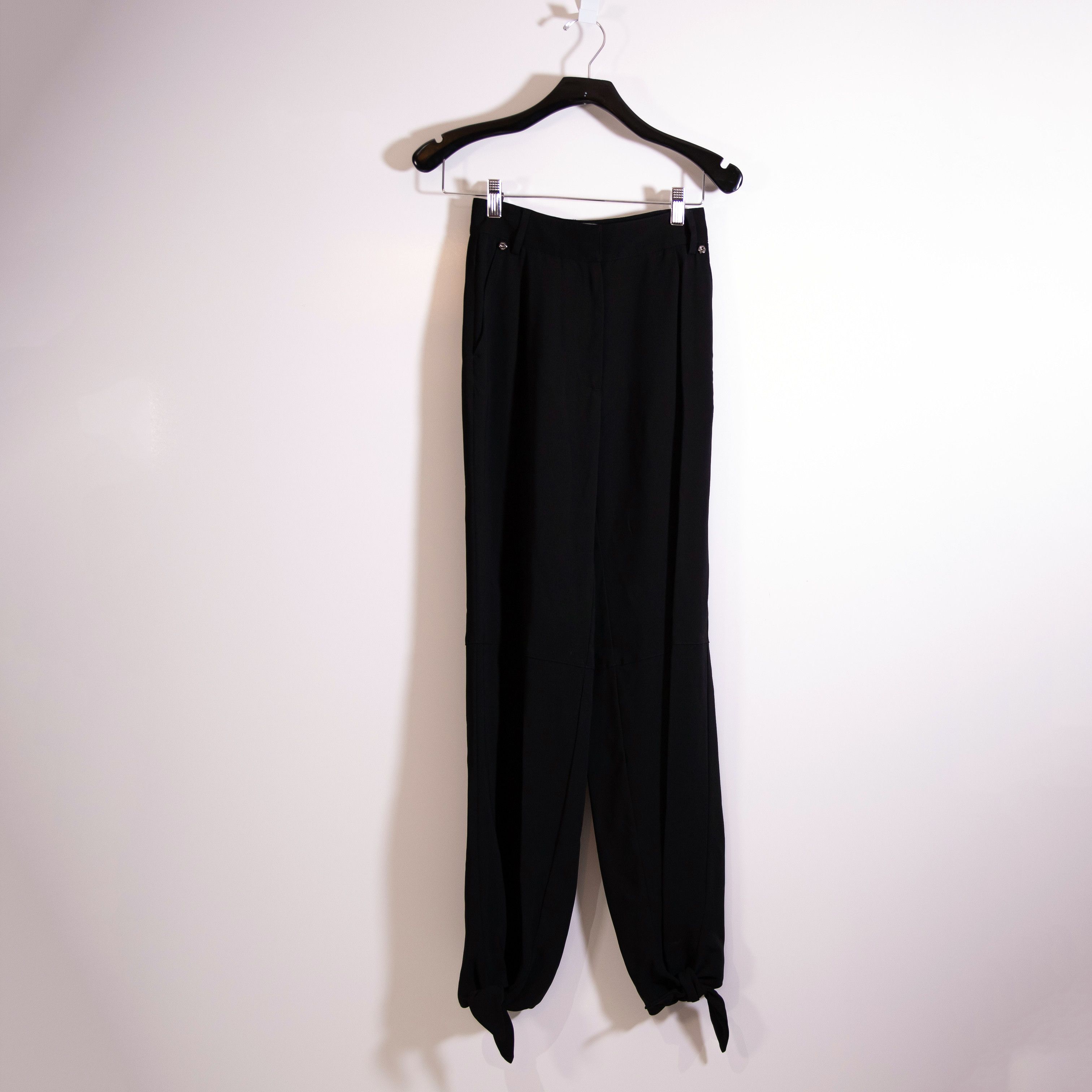 Off-White Off-White Virgil Abloh Main Label Mid Rise Size 25" / US 0 / IT 36 - 1 Thumbnail