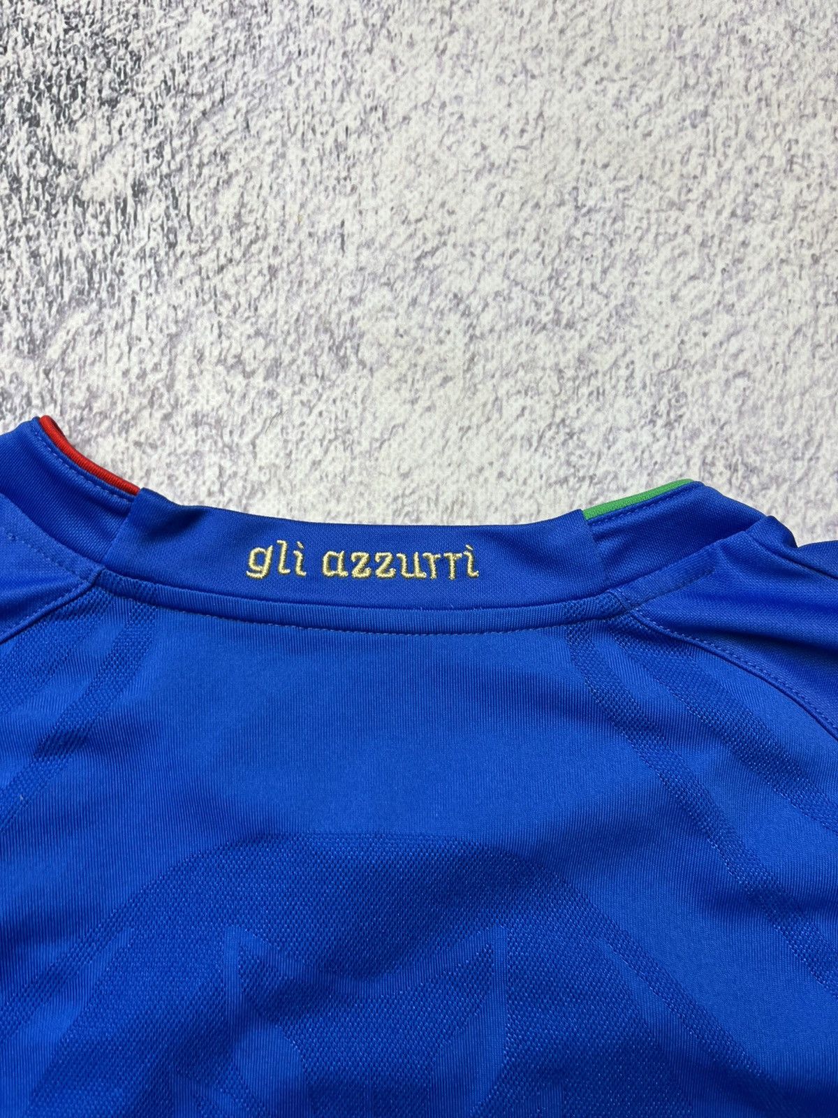 Puma ITALY 2010 2011 HOME FOOTBALL SHIRT SOCCER JERSEY PUMA Size US M / EU 48-50 / 2 - 22 Thumbnail