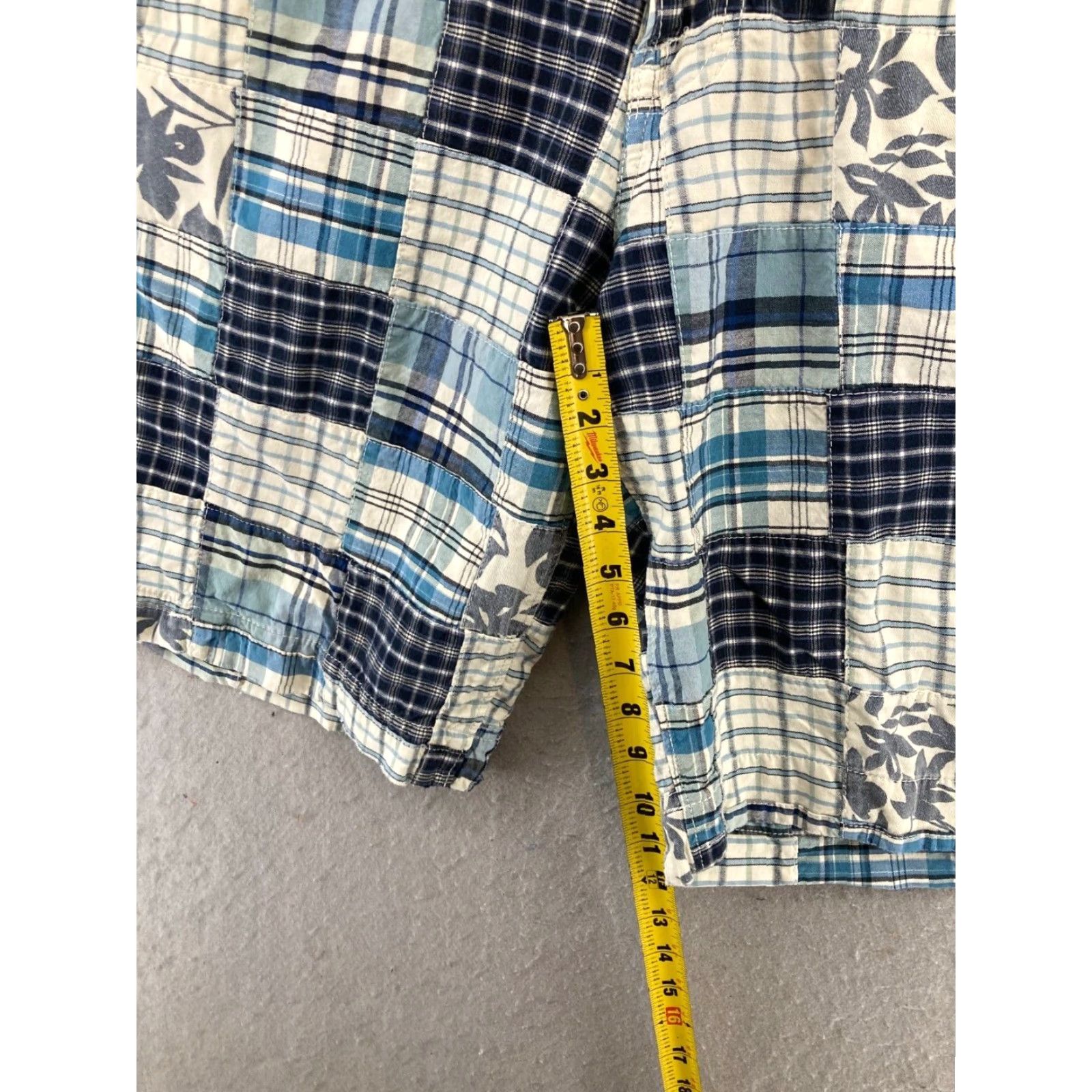 American Eagle Outfitters American Eagle Outfitters Bermuda Shorts Mens 30 Blue Plaid Preppy 90s Style, Casual Mens Size US 30 / EU 46 - 4 Thumbnail