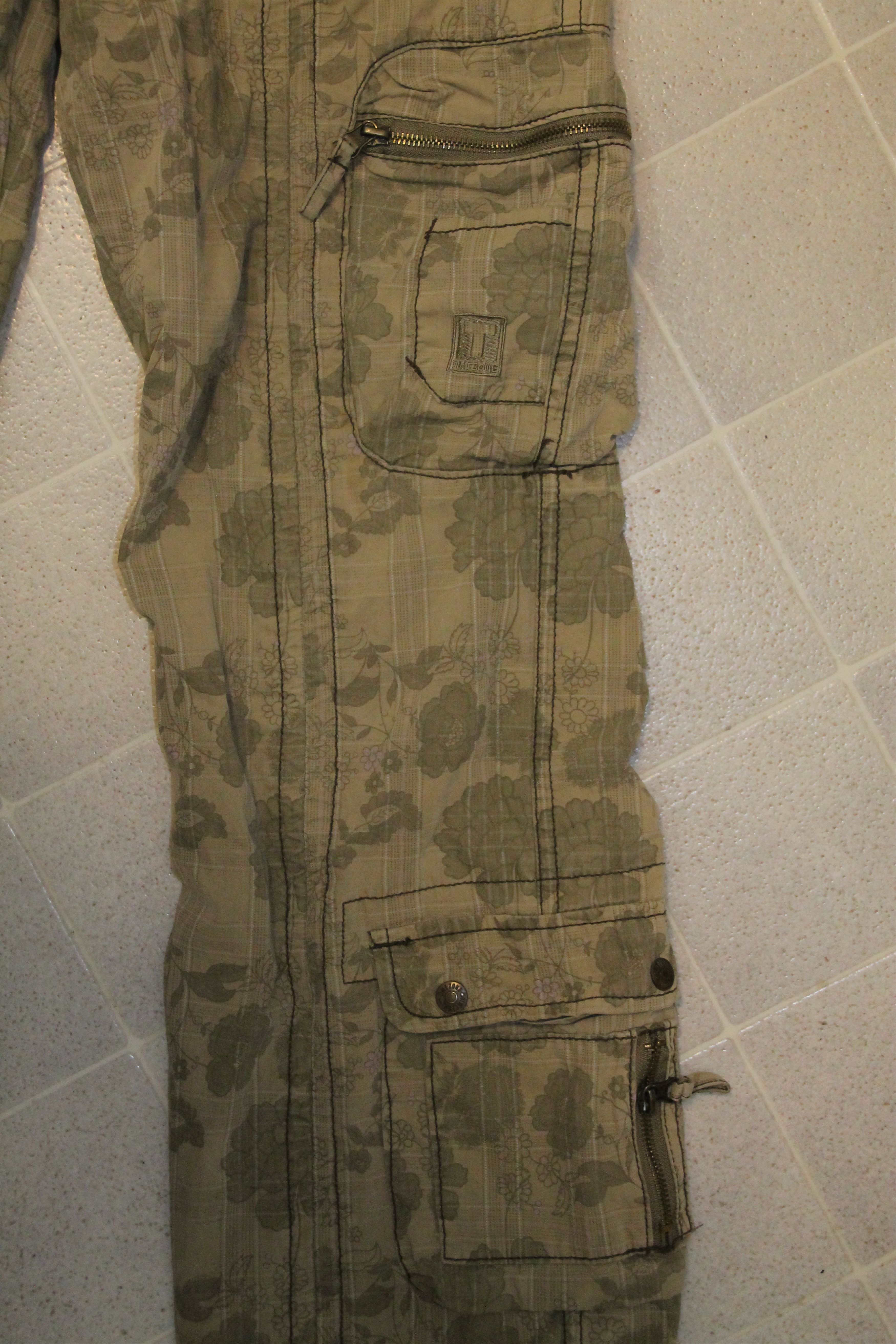 Other Timezone Beige Cargo Pants Size US 33 - 3 Thumbnail
