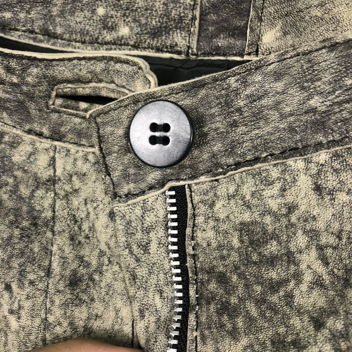 Vintage 🔥SOFT LEATHER BIKER PANTS 1981 MARLY’S MADE IN ITALY Size US 34 / EU 50 - 17 Thumbnail