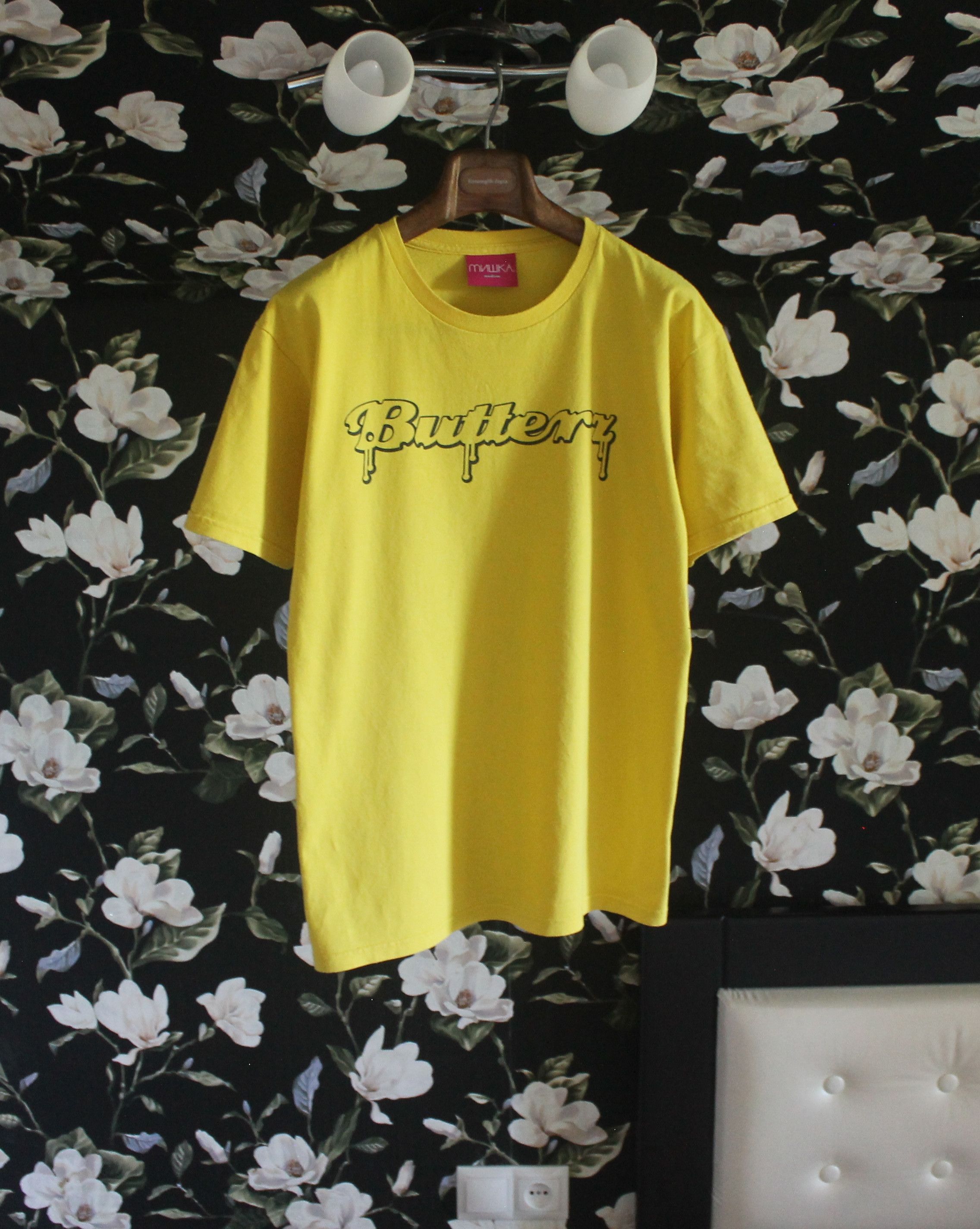 Mishka Mishka Butterz T-Shirt Yellow Size US M / EU 48-50 / 2 - 1 Thumbnail