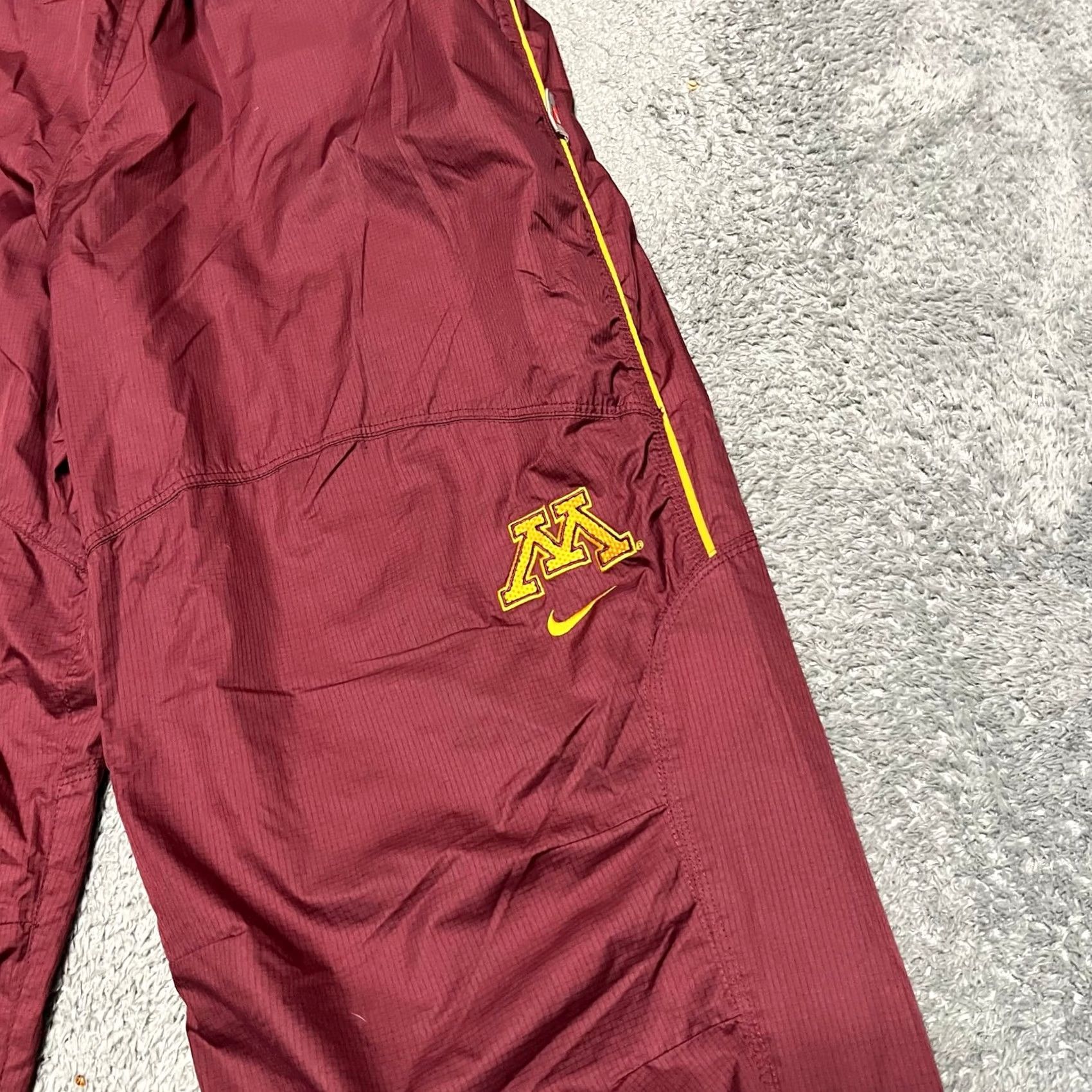 Nike Nike Minnesota Golden Gophers Pants Mens XL Storm Fit Baggy Track Size US 36 / EU 52 - 2 Thumbnail