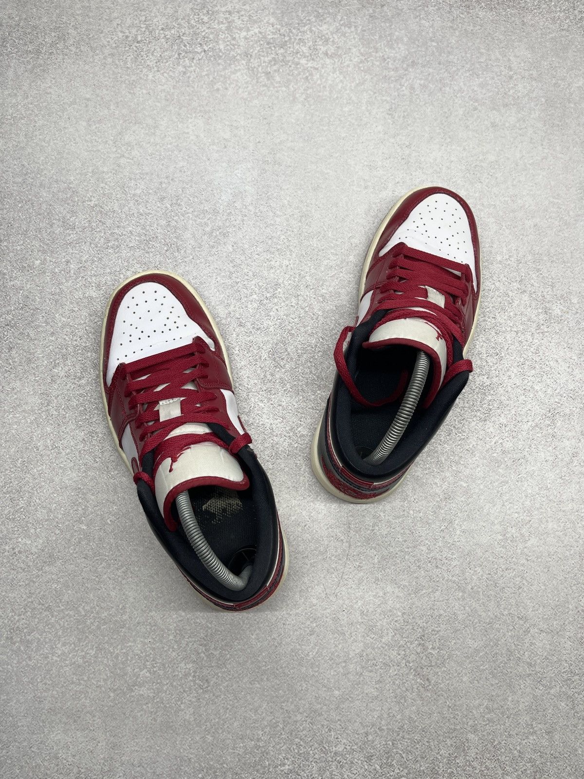 Womens Nike Air Jordan 1 Low Sneakers Red/Black