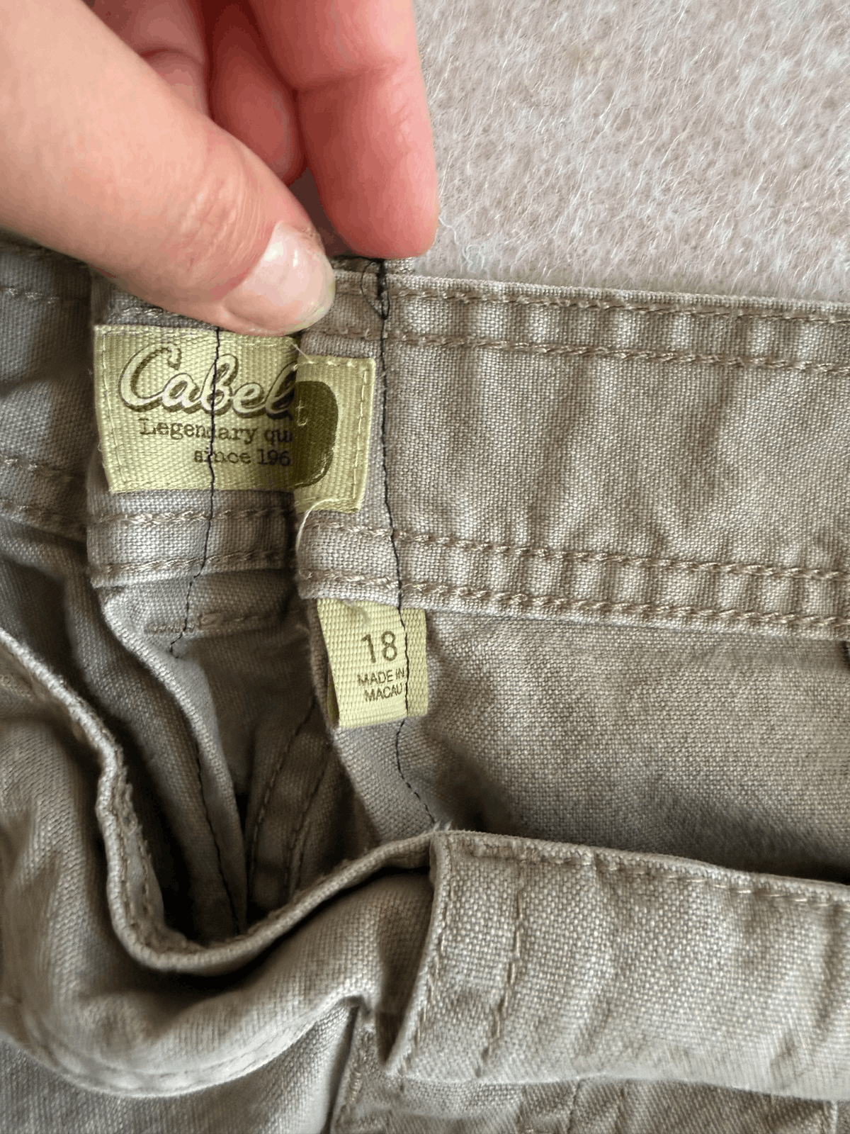 Cabelas Cabelas Outdoor Gear Women's7 Pocket Hiker Canvas Cargo Uti Size 40" / US 18 - 6 Thumbnail