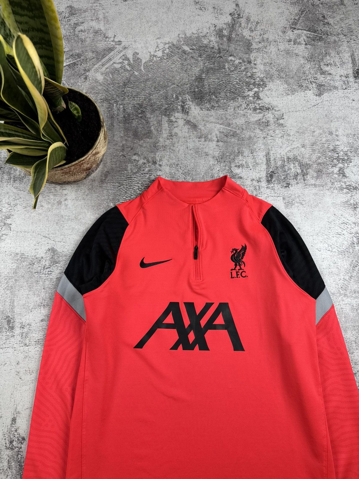 Nike LIVERPOOL 2020/2021 Training 1/3 1/4 Nike Soccer Football Fan T Shirt Jersey Kit Size US S / EU 44-46 / 1 - 5 Thumbnail