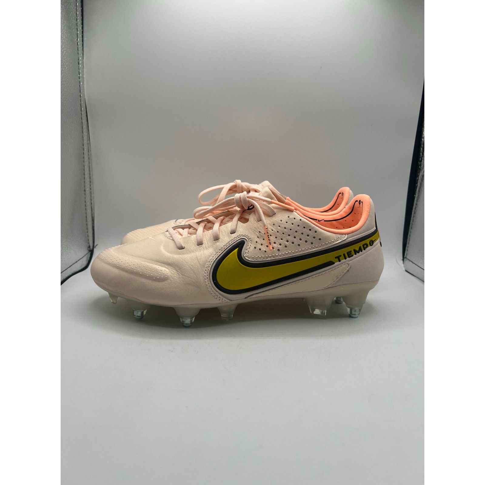 Nike Nike Tiempo Legend 9 Elite SG Pro AC “Lucent Pack” size 6 Size US 6 / EU 39 - 1 Thumbnail