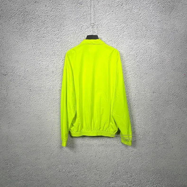 Balenciaga Balenciaga Fluorescent Green Stand Collar Zipper Coach Jac Size XS / US 0-2 / IT 36-38 - 2 Thumbnail