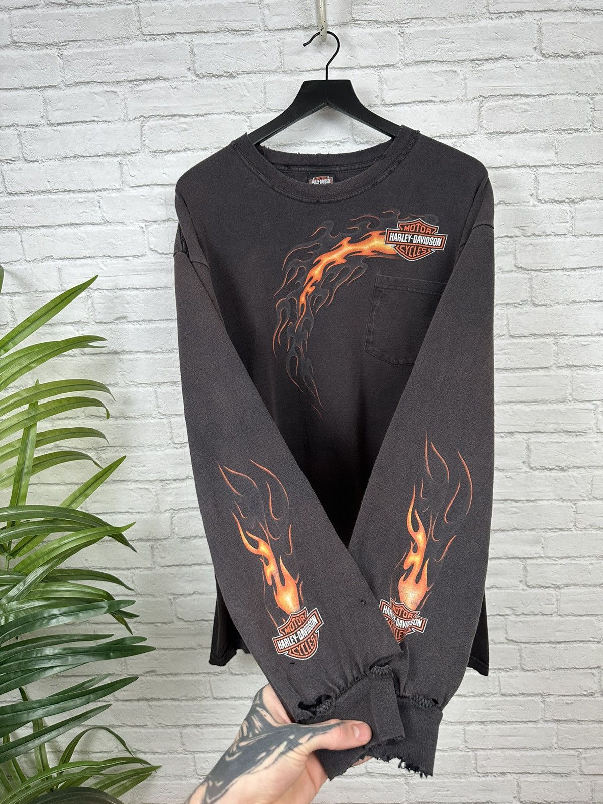 Harley Davidson (XXL) ABSOLUTELY THRASHED & FADED Harley Davidson Longsleeve Size US XXL / EU 58 / 5 - 1 Thumbnail