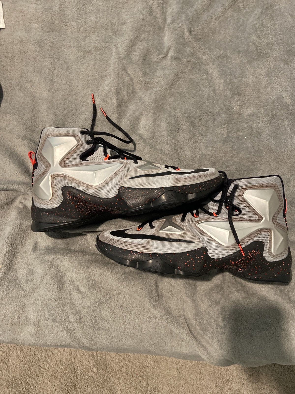 Nike Nike LeBron, 13 “rubber city” Size US 15 / EU 48 - 2 Thumbnail