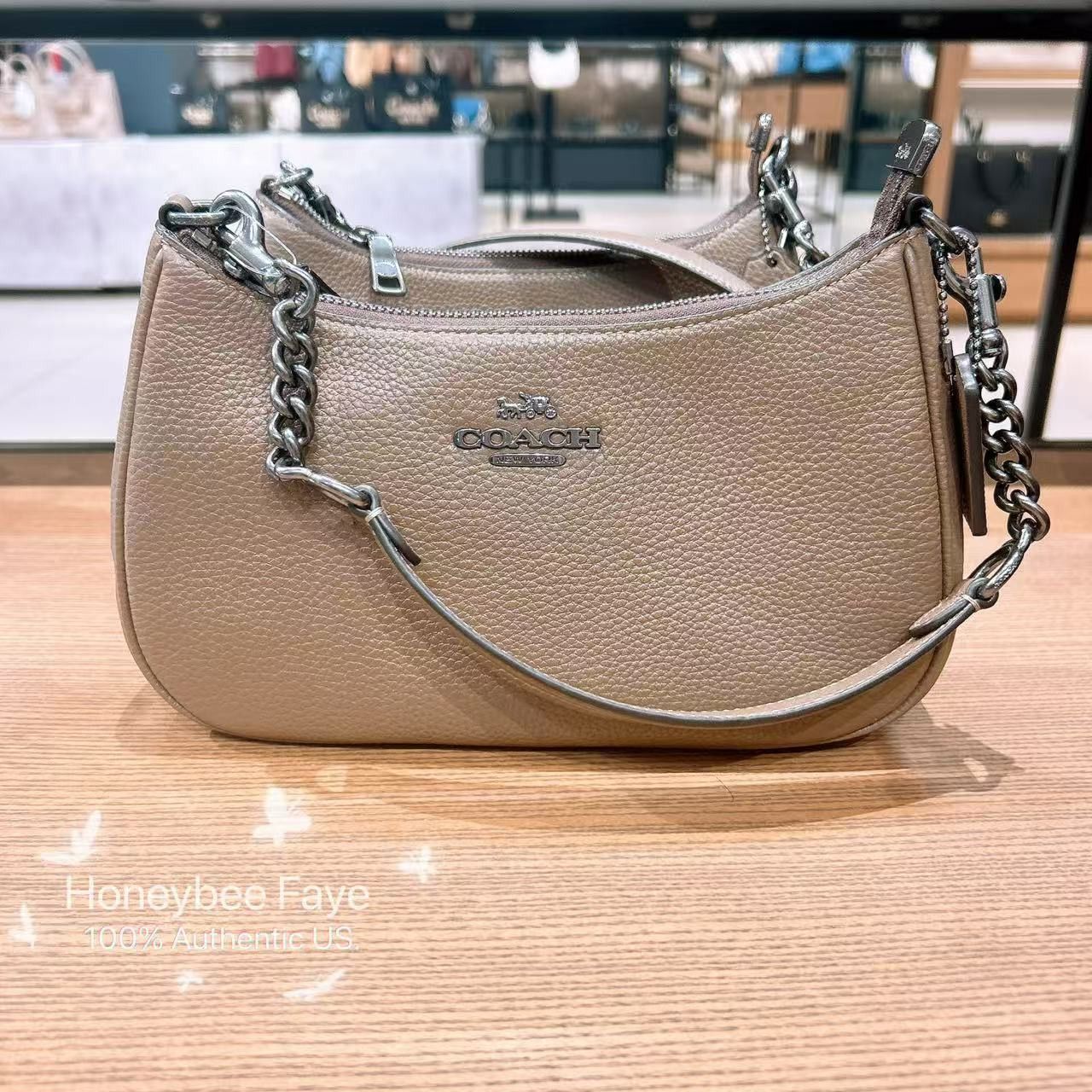 Coach NWT Coach Teri Shoulder Bag Gold/Chalk CV934 Size ONE SIZE - 2 Thumbnail