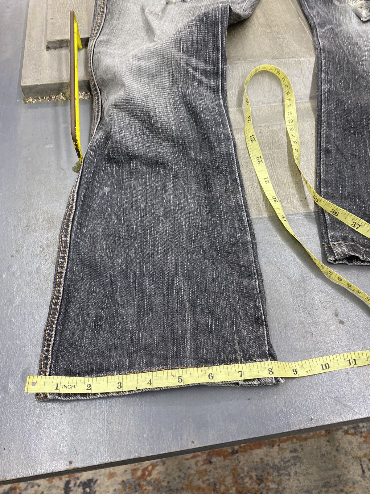 Edwin vintage edwin 503 flared distressed blue trip Size US 29 - 13 Thumbnail