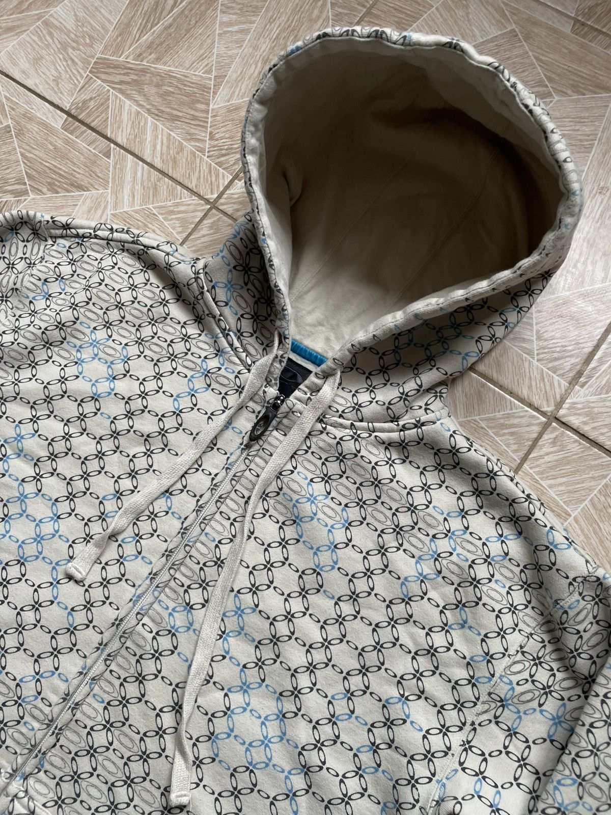 Oakley × Vintage Y2K Vintage Outdoor Oakley Monogram Logo Zip Hoodie Fleece L Size US L / EU 52-54 / 3 - 2 Thumbnail