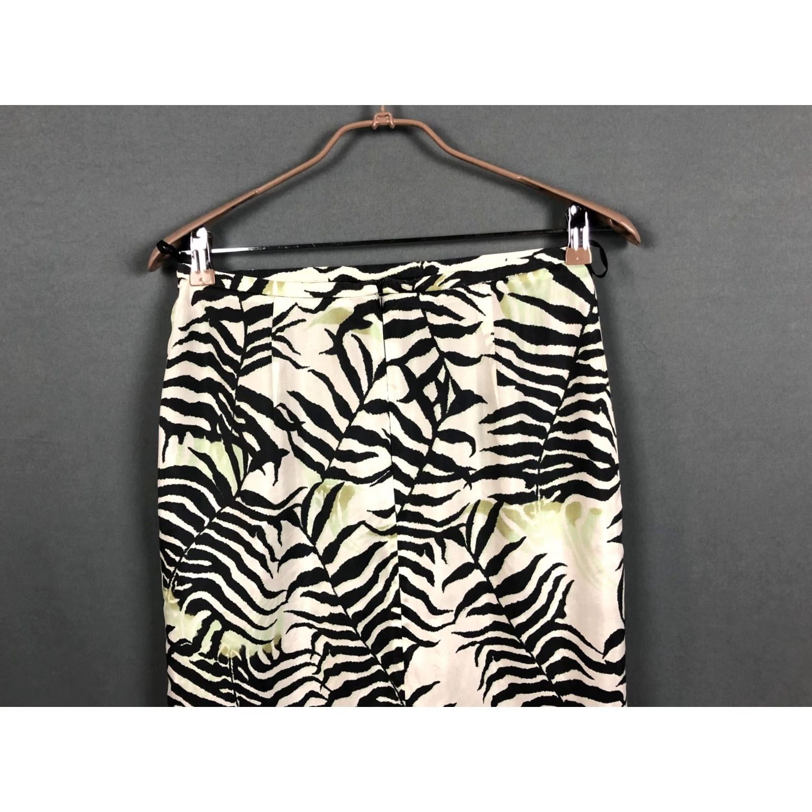 Max Mara Max Mara Silk Skirt Floral White Knee Length Zipper Ruffle A-Line Women 10 Size 32" / US 10 / IT 46 - 4 Thumbnail