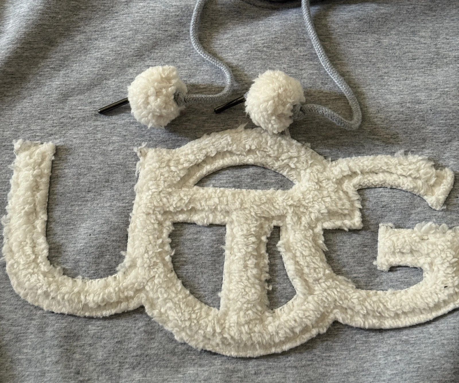 Telfar × Ugg Telfar x UGG Shearling Hoodie Heather Grey SIZE M Size US M / EU 48-50 / 2 - 7 Thumbnail