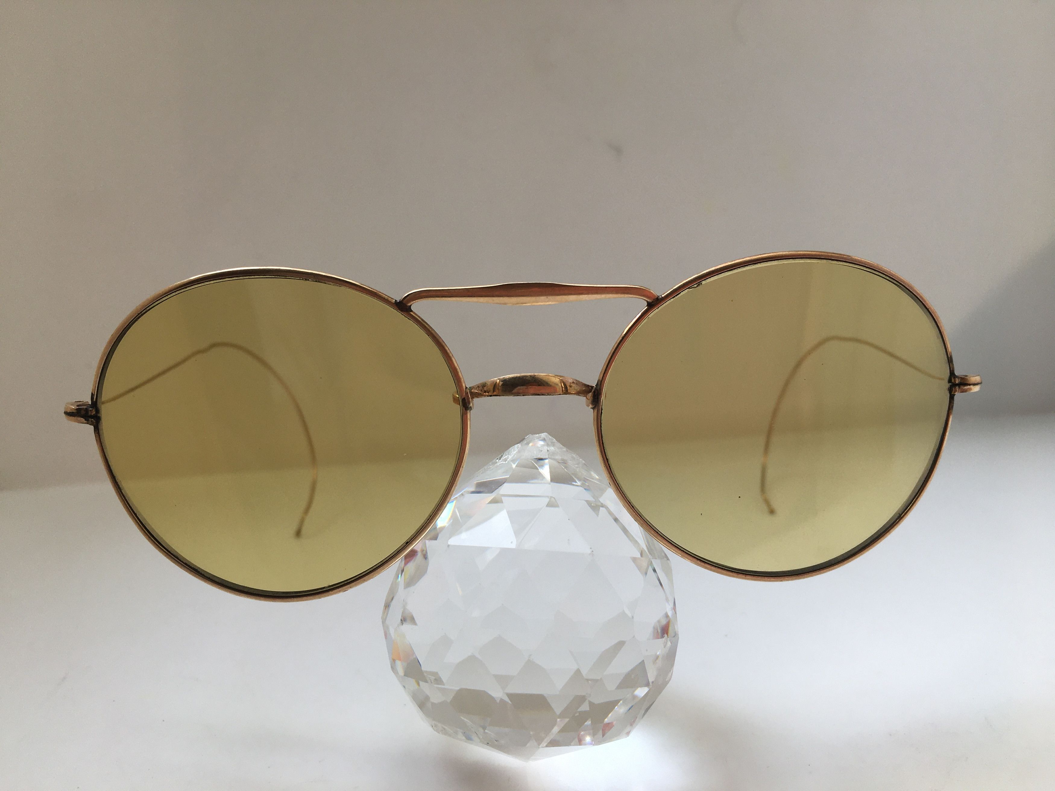 Other '11 MOD MOTORING AUTOGLAS ROLLED GOLD SUNGLASSES U.S.A. Size ONE SIZE - 1 Thumbnail