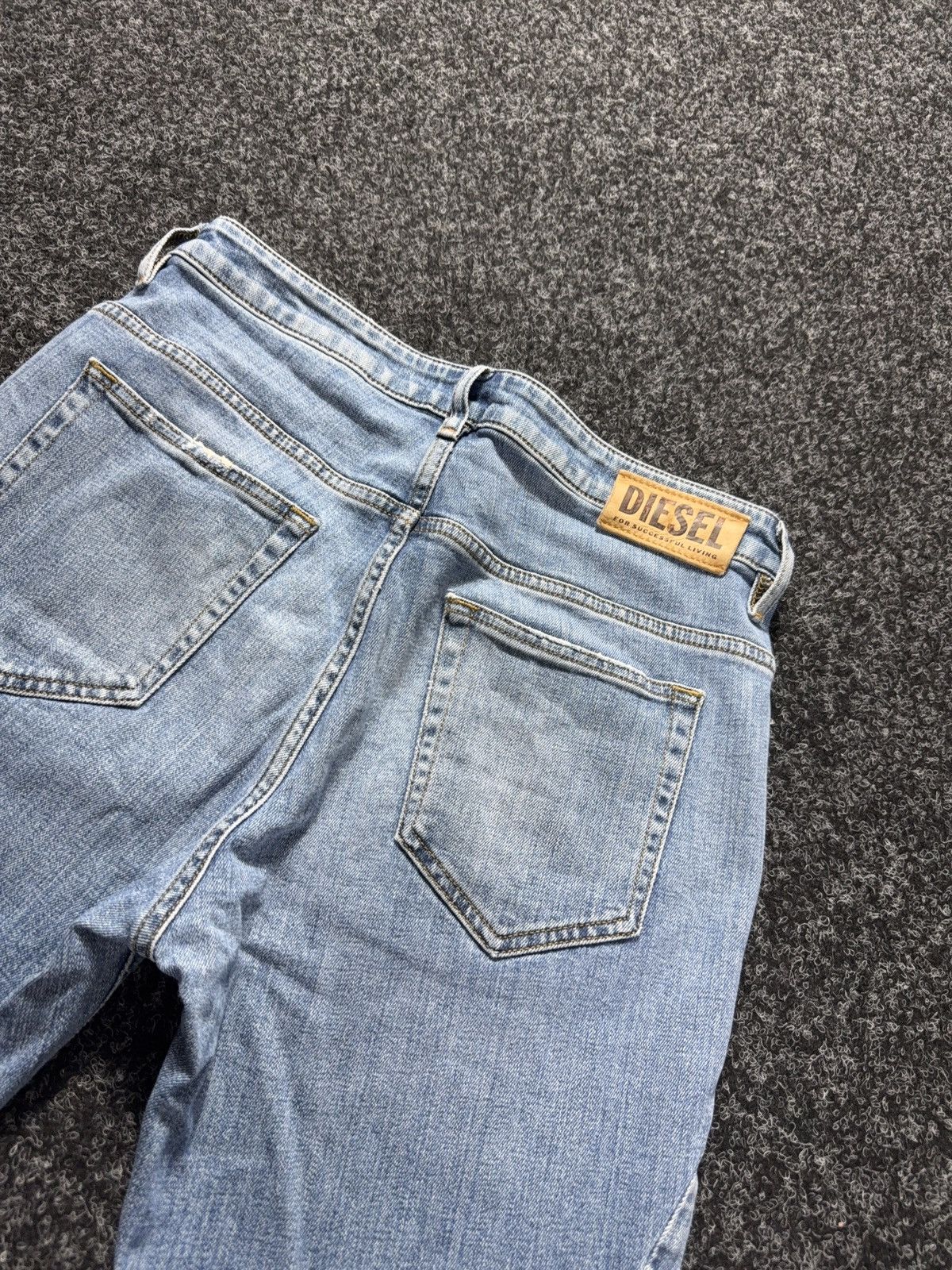 Diesel Luxury 00s Diesel D-Fayza Boyfriend Low Waist Tapered Jeans Size 27" / US 4 / IT 40 - 18 Thumbnail
