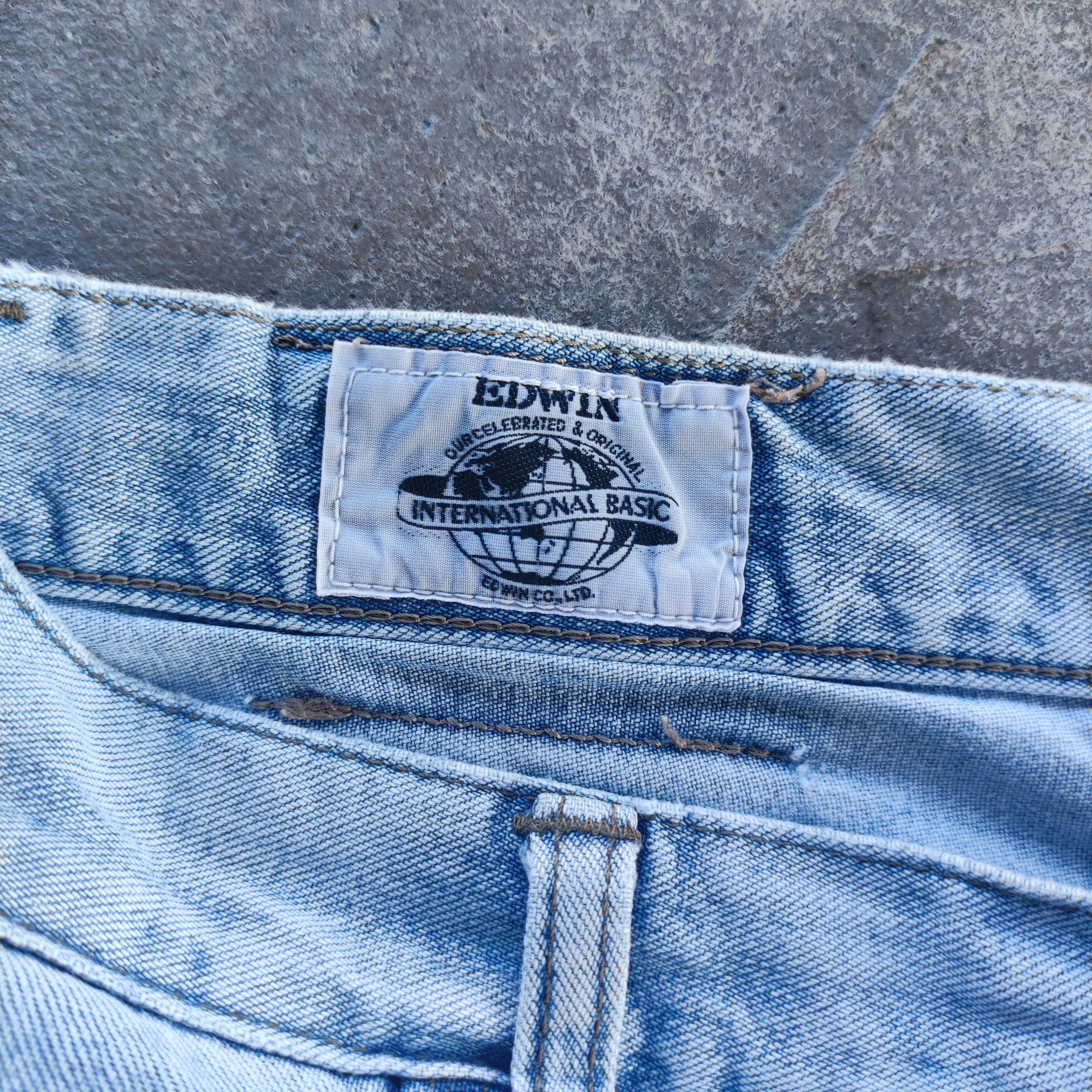 Edwin Vintage Edwin Brand Buggy Jeans Distressed Faded pants Size US 31 - 8 Thumbnail