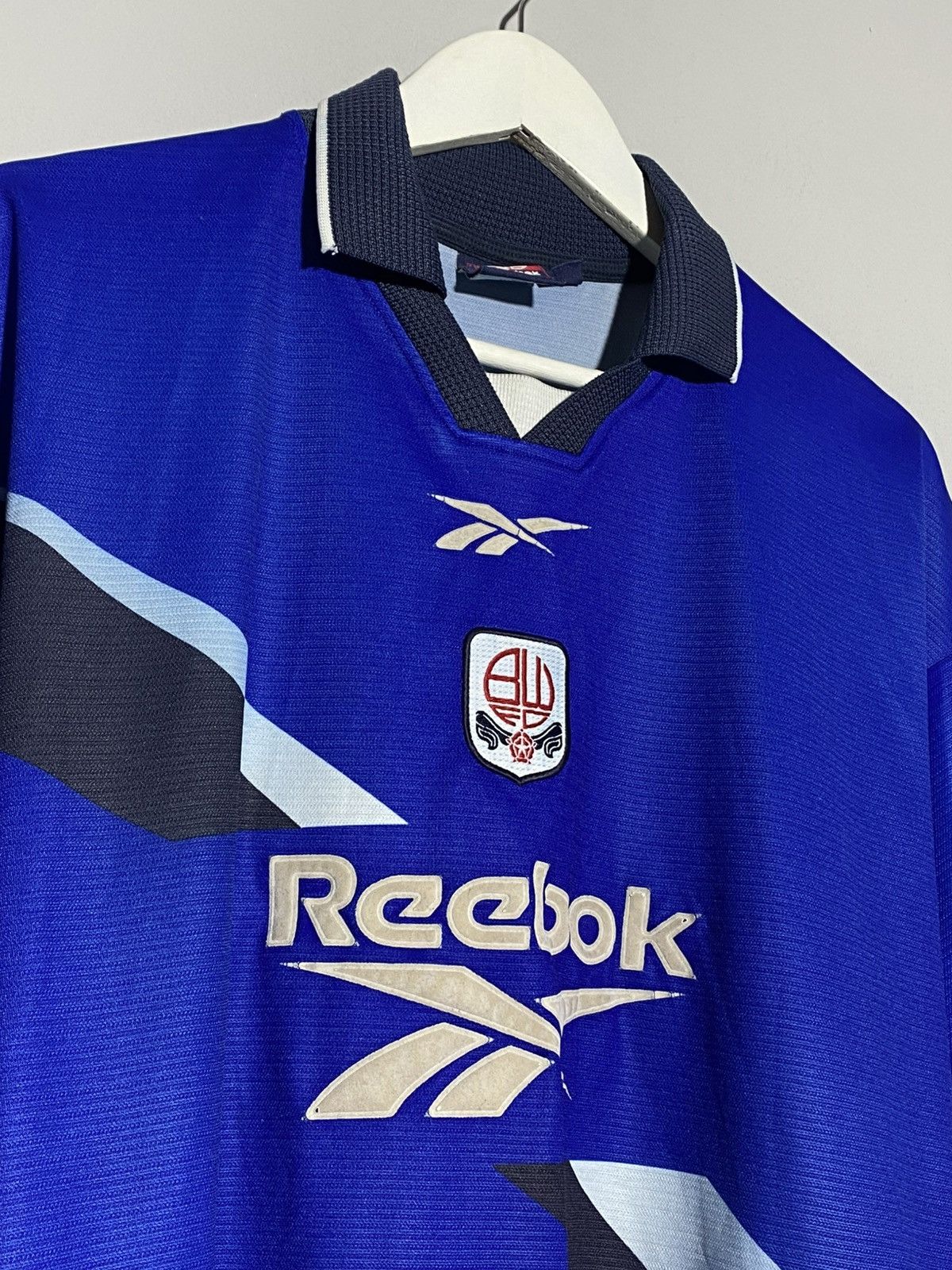 Reebok 1999/2000 Bolton Wanderers Away Soccer Jersey Size US M / EU 48-50 / 2 - 3 Thumbnail