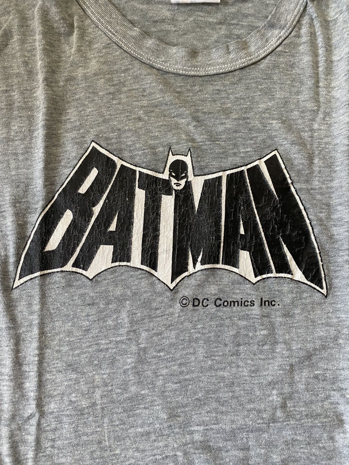 Vintage VINTAGE DISTRESSED BATMAN TSHIRT Size US S / EU 44-46 / 1 - 3 Thumbnail