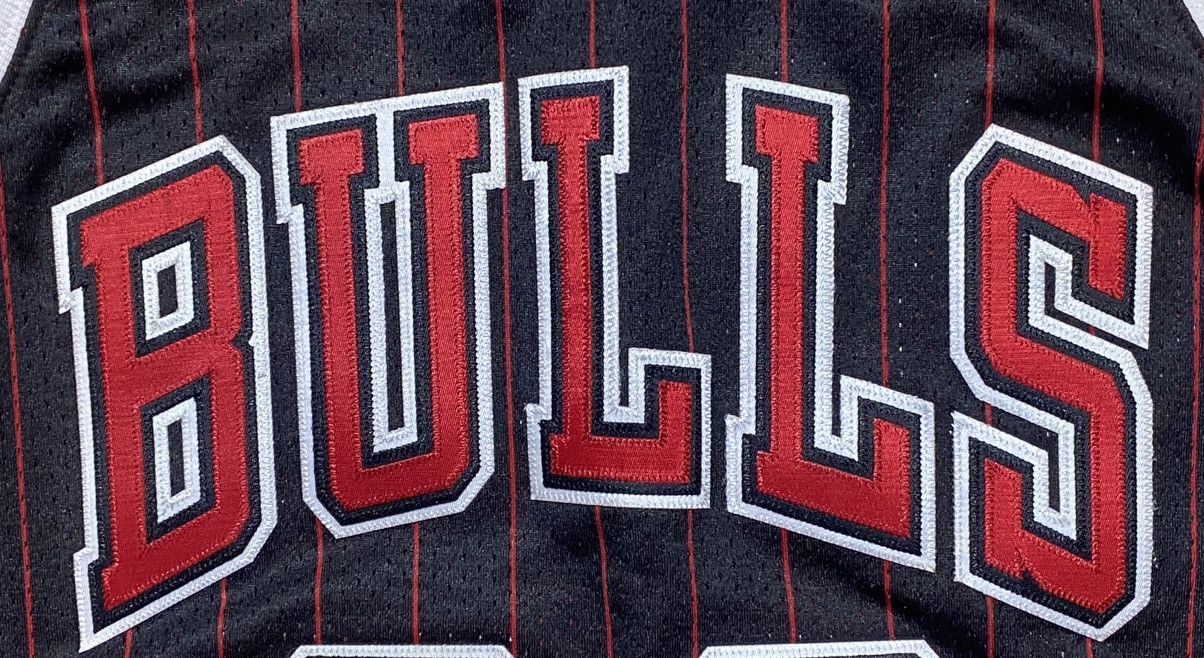 Mitchell & Ness × NBA Mitchell & Ness Chicago Bulls Michael Jordan 95-96 Jersey Size US M / EU 48-50 / 2 - 5 Thumbnail