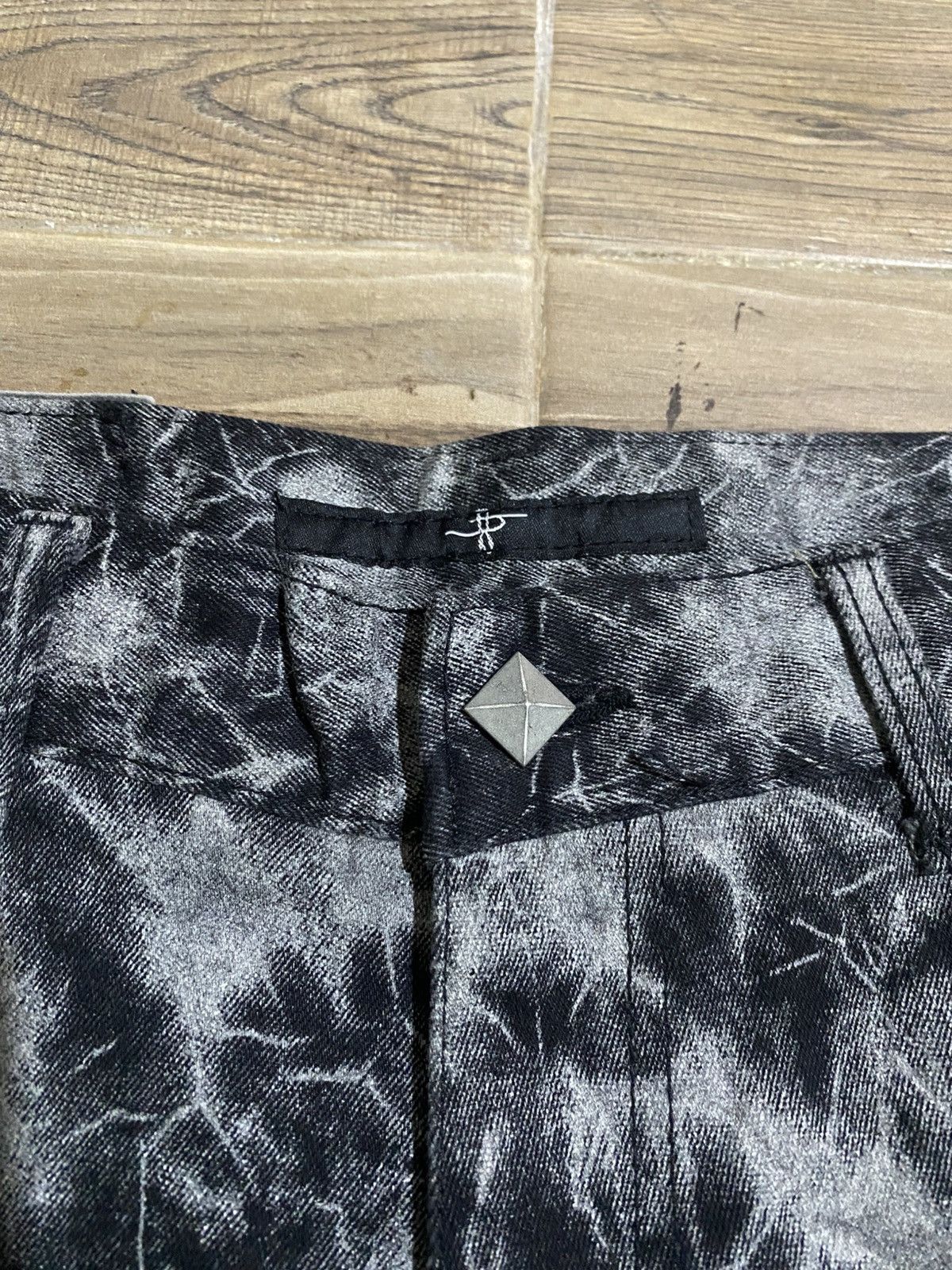 NO ID NO ID SPLATTER STUDDED SKINNY PANTS Size US 30 / EU 46 - 6 Thumbnail