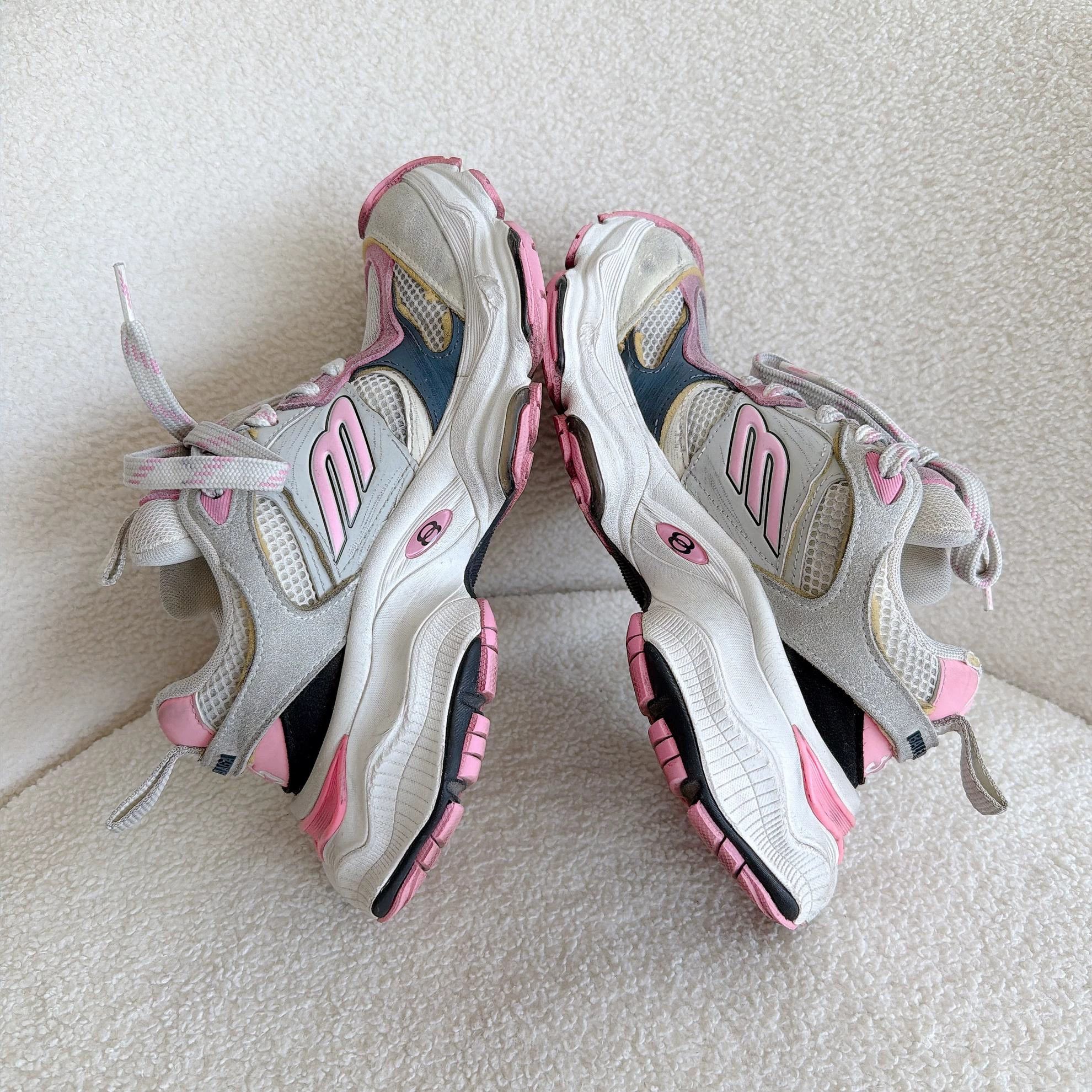 Balenciaga Balenciaga Pink Cargo Mesh Sneakers 35 Size US 5 / IT 35 - 5 Thumbnail