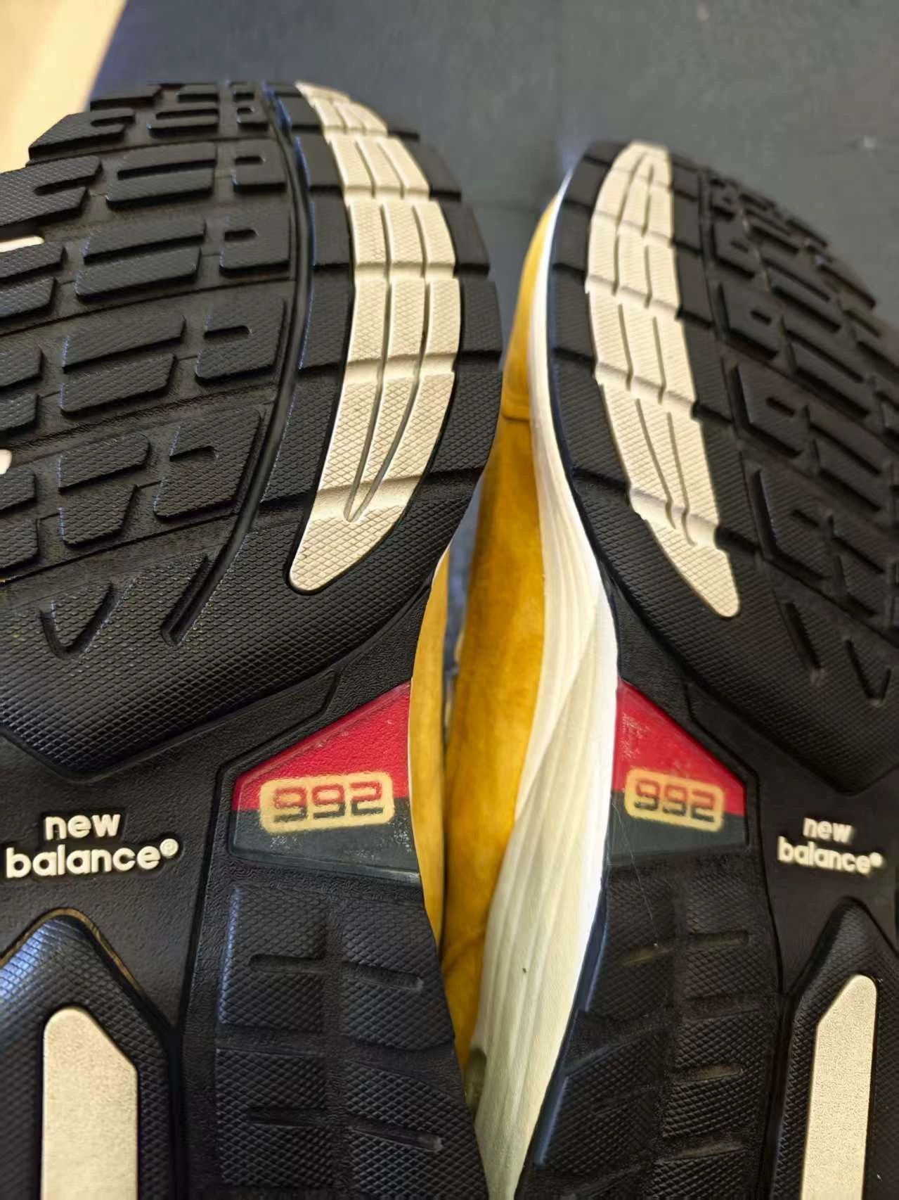 New Balance New Balance 992 US Made Lakers Yellow Vntg Sneaker Size US 10 / EU 43 - 4 Thumbnail