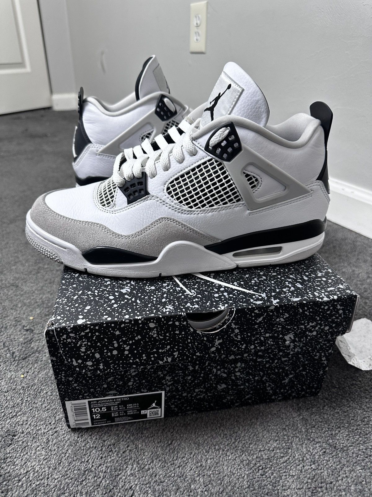 Jordan Brand Jordan 4 Retro- Military black Size US 10.5 / EU 43-44 - 8 Thumbnail