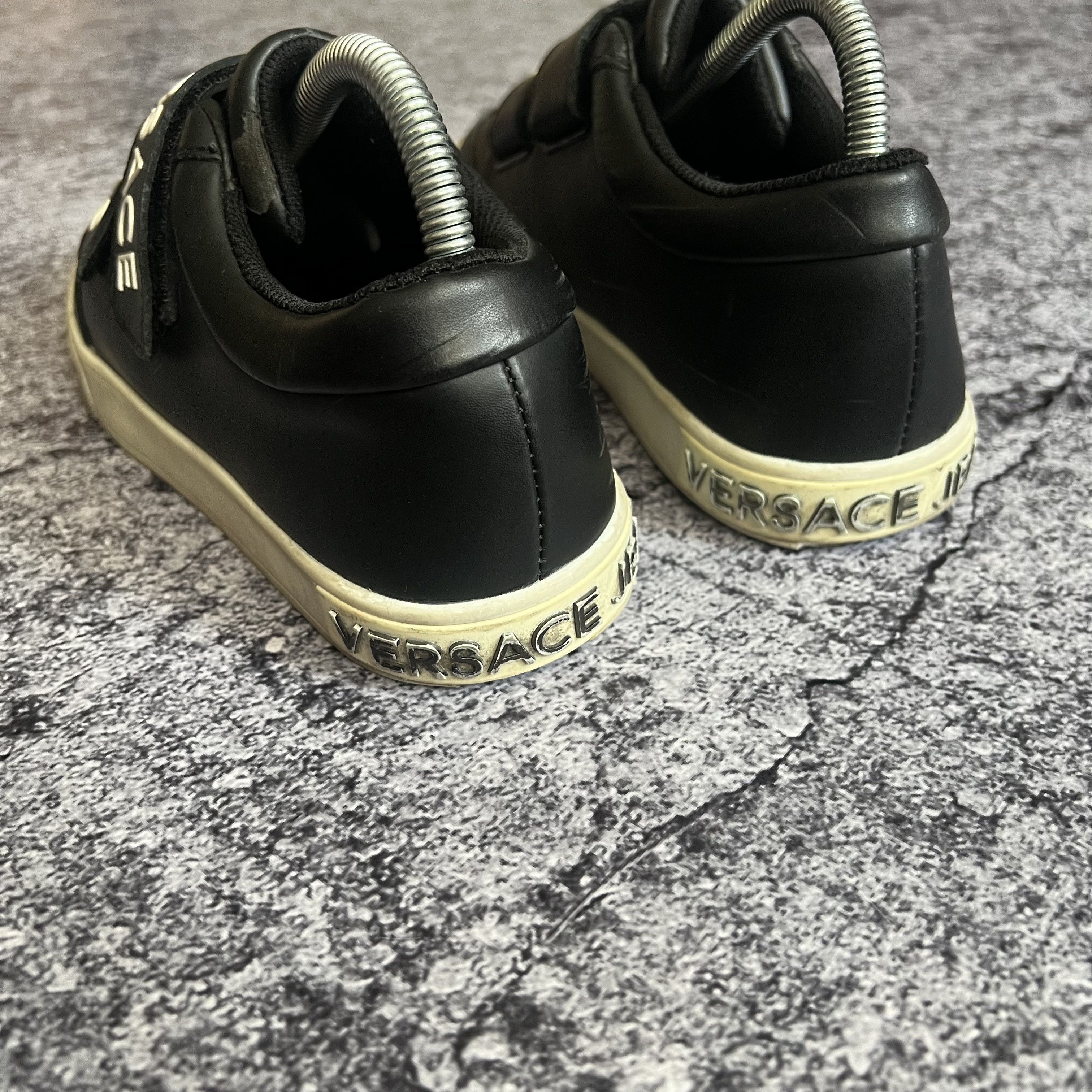 Versace Versace Sneakers Big Logo Size 38 Size US 8 / IT 38 - 7 Thumbnail