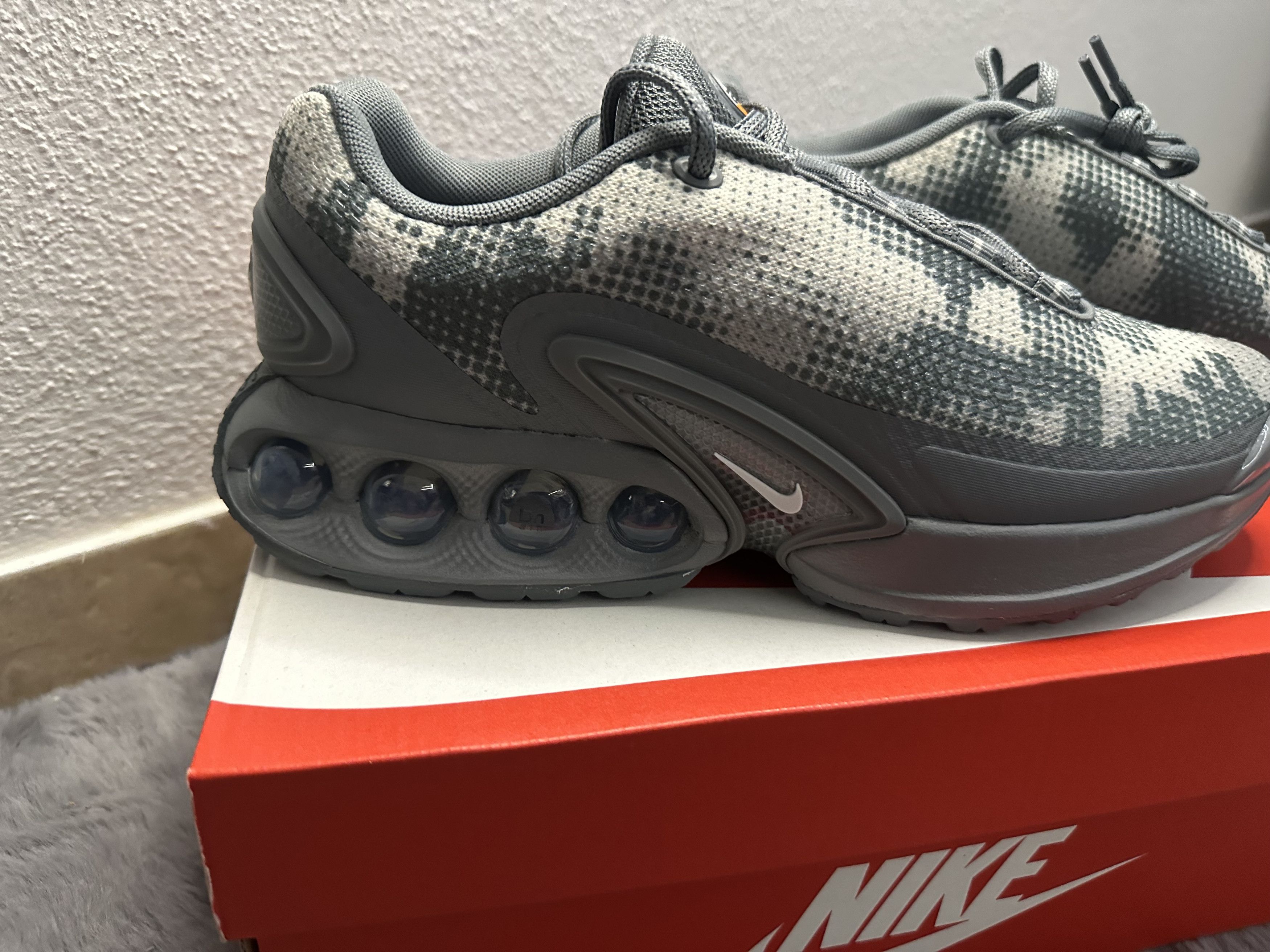 Nike Nike Air Max DN Size US 9 / EU 42 - 5 Thumbnail