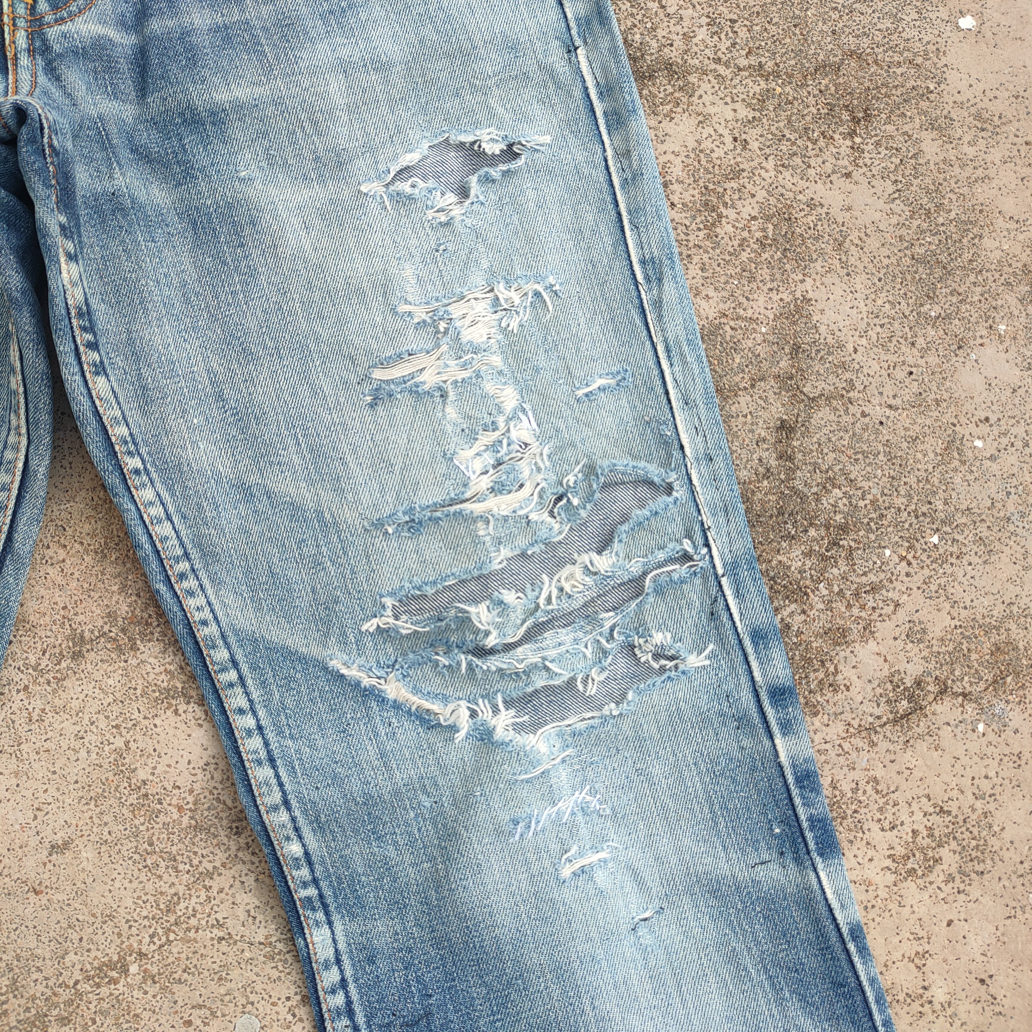 Levi's × Vintage VINTAGE LEVI'S 503 FADED RIPPED JEANS DENIM PANTS Size US 31 - 6 Thumbnail