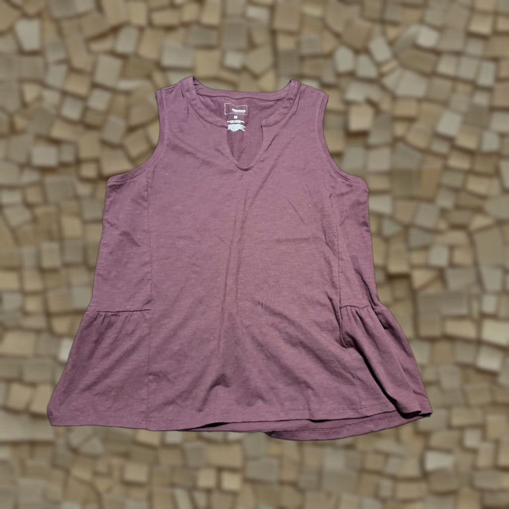 Vintage Sonoma Tank Top Women's Size M Red V-neck Sleeveless Shirt Tank, Regular, Rayon, Pullover, Casual, Machine Washable, Vintage No, 90s? Size M / US 6-8 / IT 42-44 - 1 Thumbnail