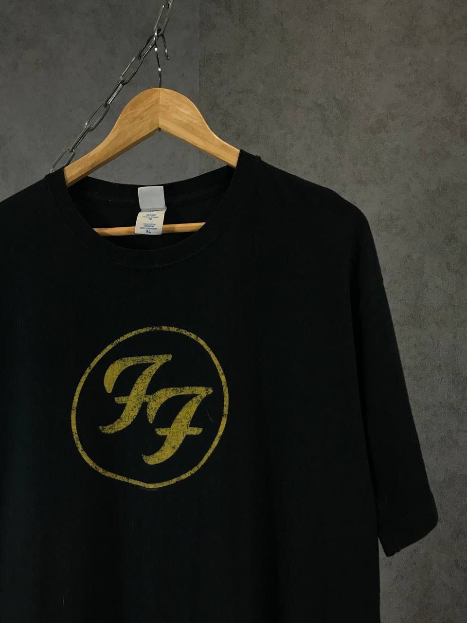 Band Tees Foo Fighters 2011 rock band tee Size US XL / EU 56 / 4 - 2 Thumbnail