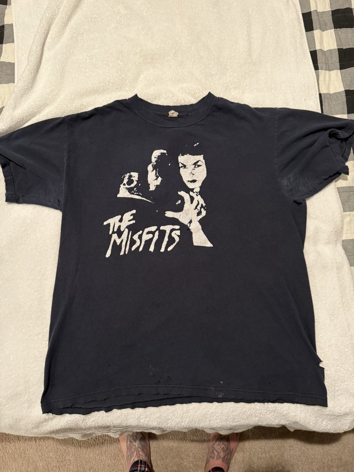 Anvil × Misfits × Vintage Early 80’s Misfits Vampira Vintage T Shirt Size US XL / EU 56 / 4 - 1 Thumbnail