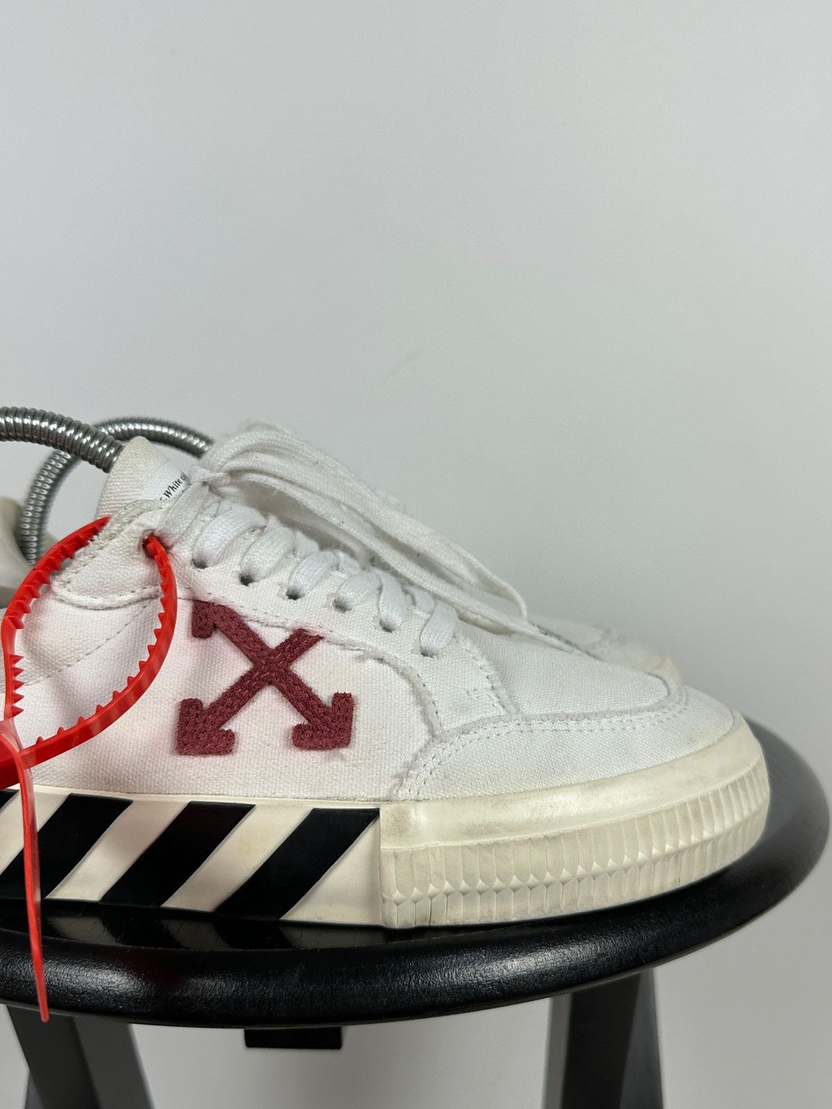 Off-White Off-White Vulcanized Virgil Abloh Low Top Sneakers Size US 8 / IT 38 - 10 Thumbnail
