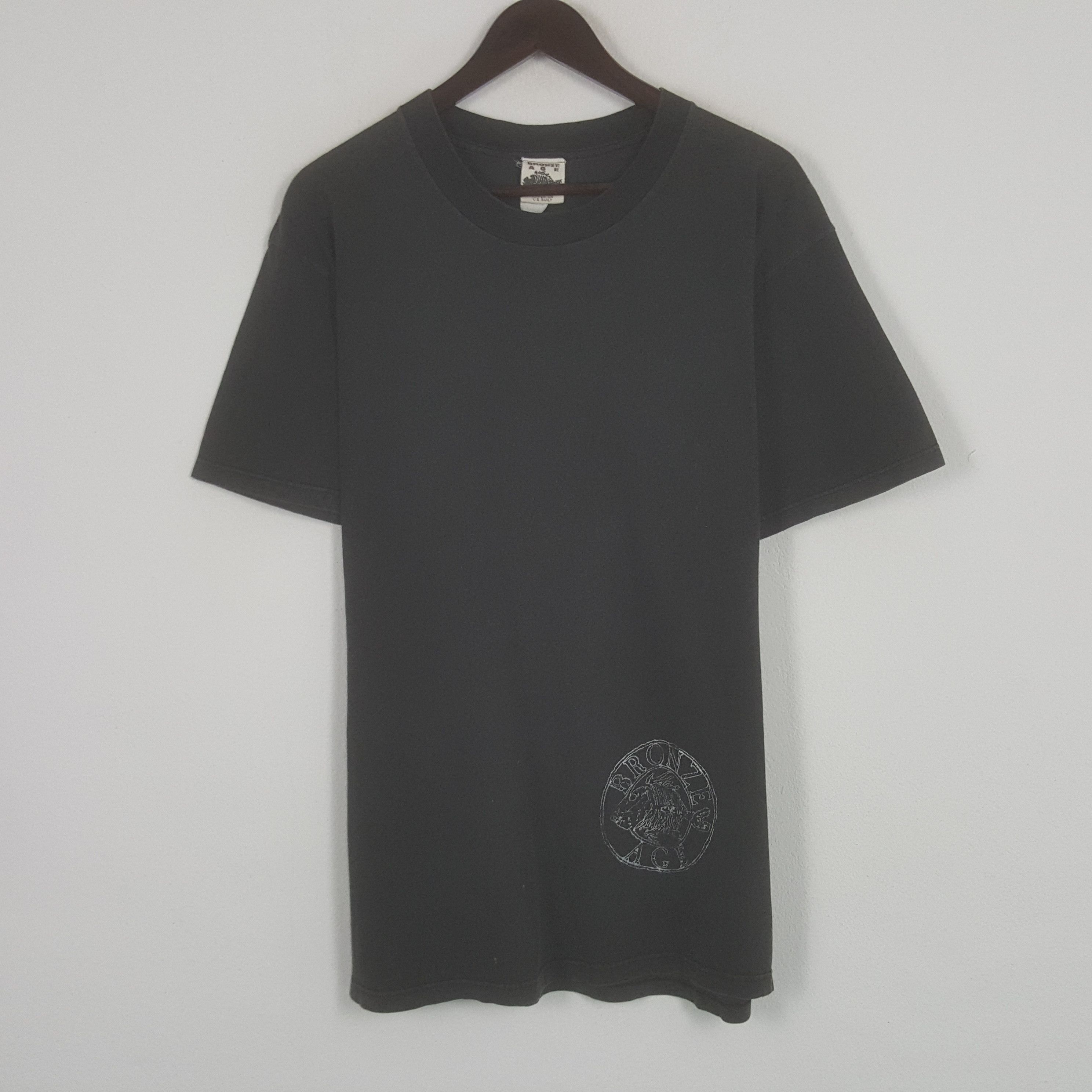 Vintage Vintage Bronze Age Tshirt Size US L / EU 52-54 / 3 - 3 Thumbnail