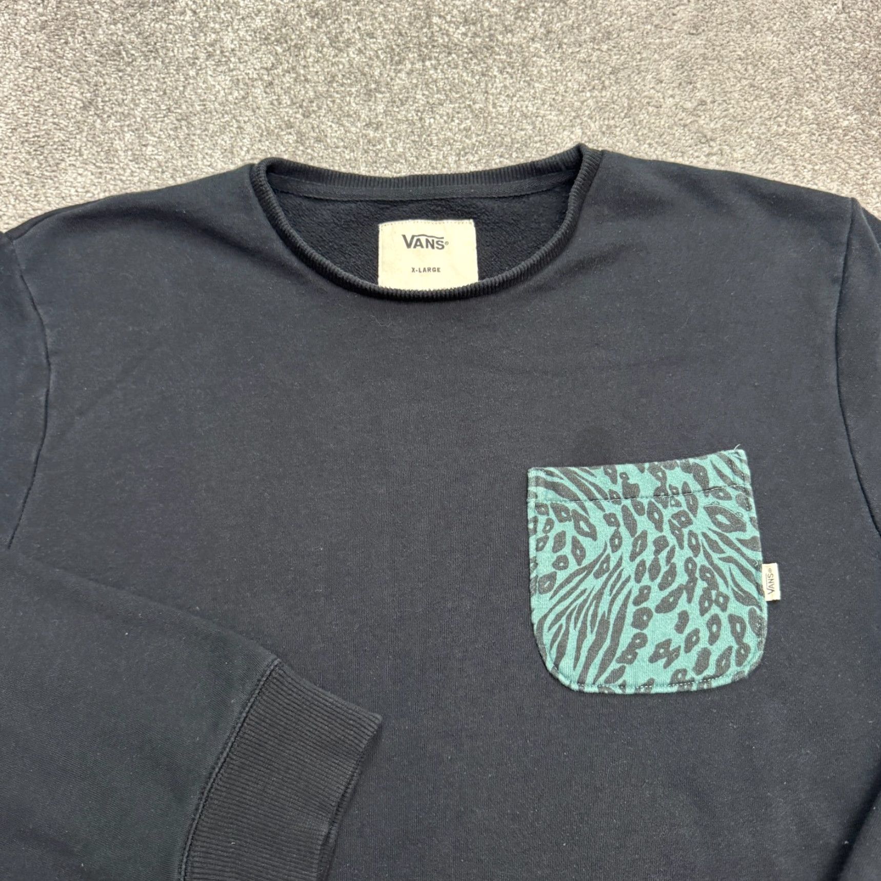 Vans Vans Crew Neck Pullover Sweatshirt Men XL Black Pocket Animal Print Casual Skate Size US XL / EU 56 / 4 - 4 Thumbnail