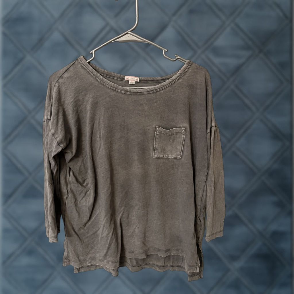 Gap VINTAGE Gap 3/4 Sleeve Dark Gray Blouse Women S Shirt Adult Small Gray Womens Size S / US 4 / IT 40 - 1 Thumbnail