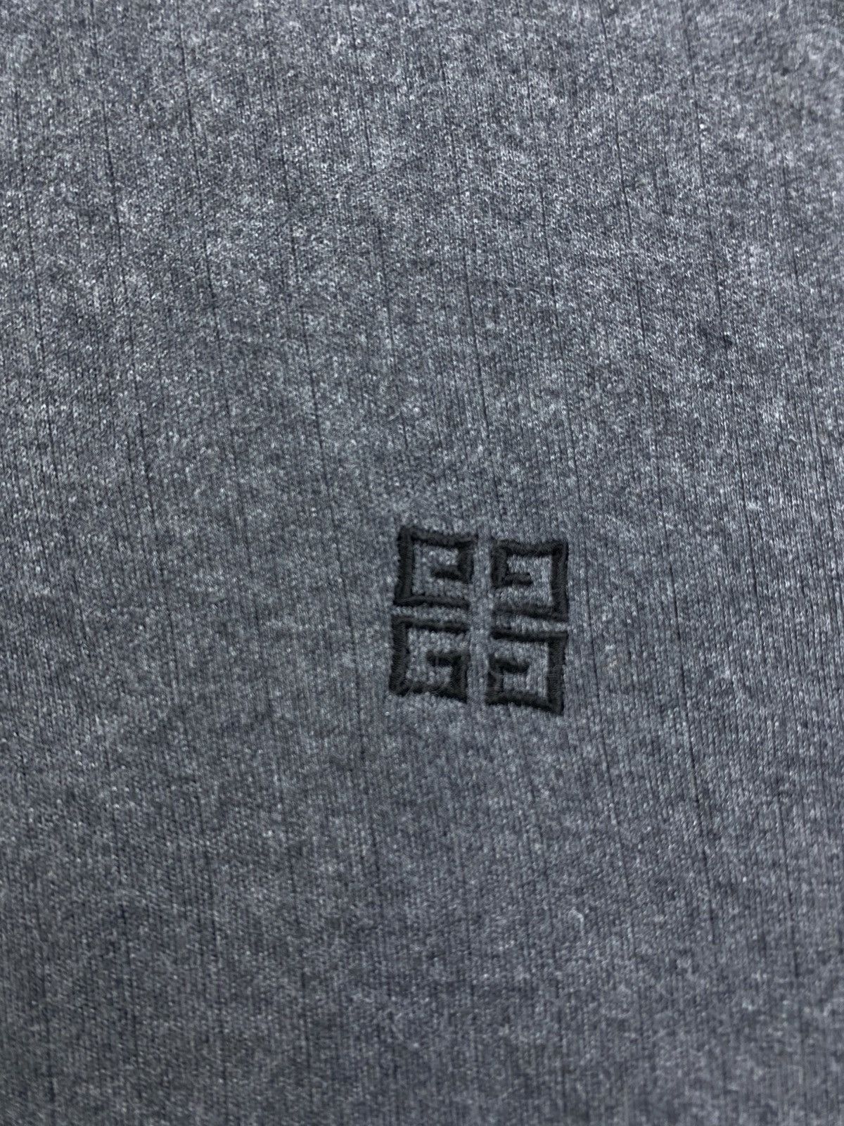 Givenchy × Vintage Vtg 90s Givenchy Activewear Baggy Longsleeve Buttom Ups Size US M / EU 48-50 / 2 - 6 Thumbnail